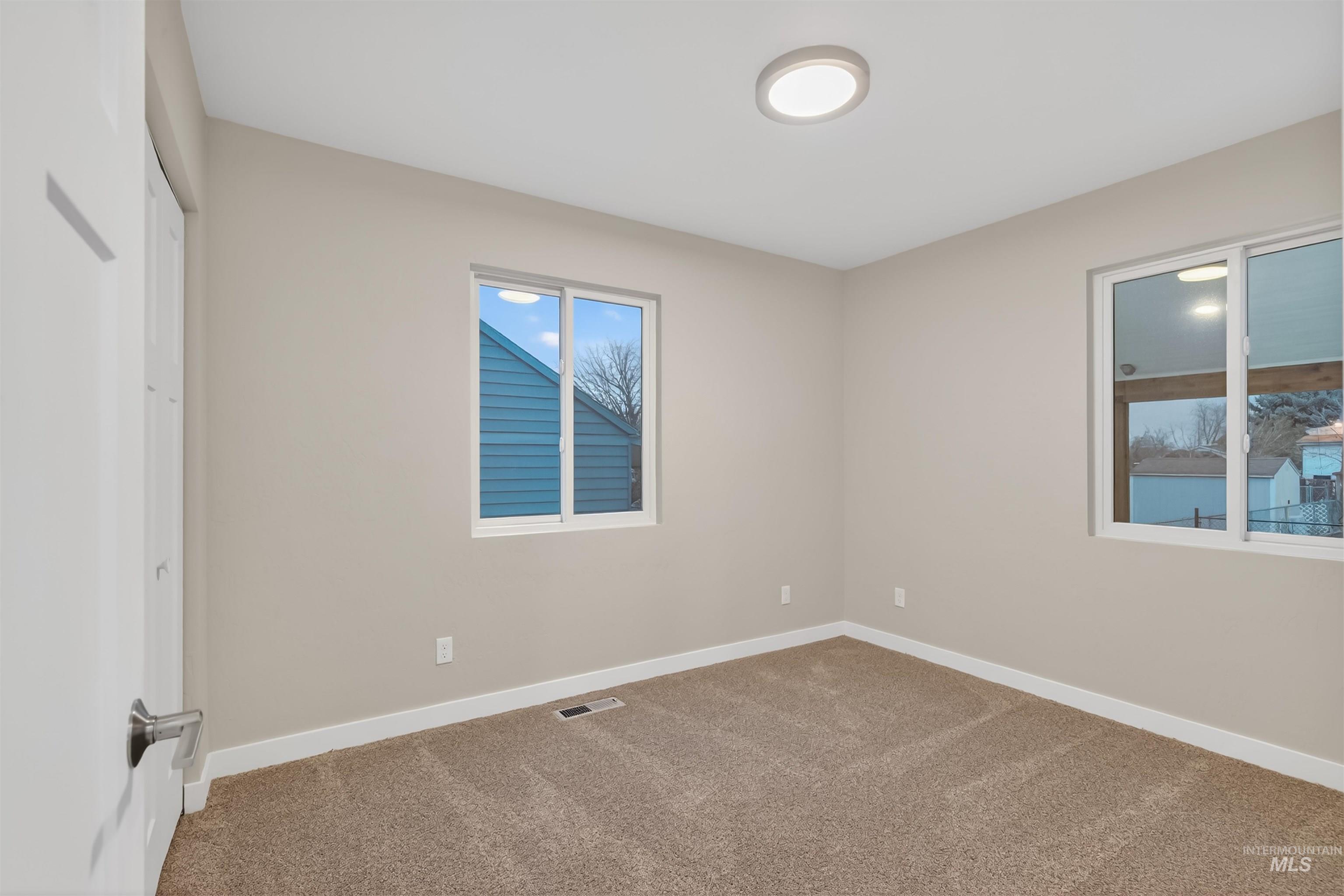 929 10th Street, Clarkston, Washington 99403, 3 Bedrooms, 2 Bathrooms, Residential For Sale, Price $359,000,MLS 98969443