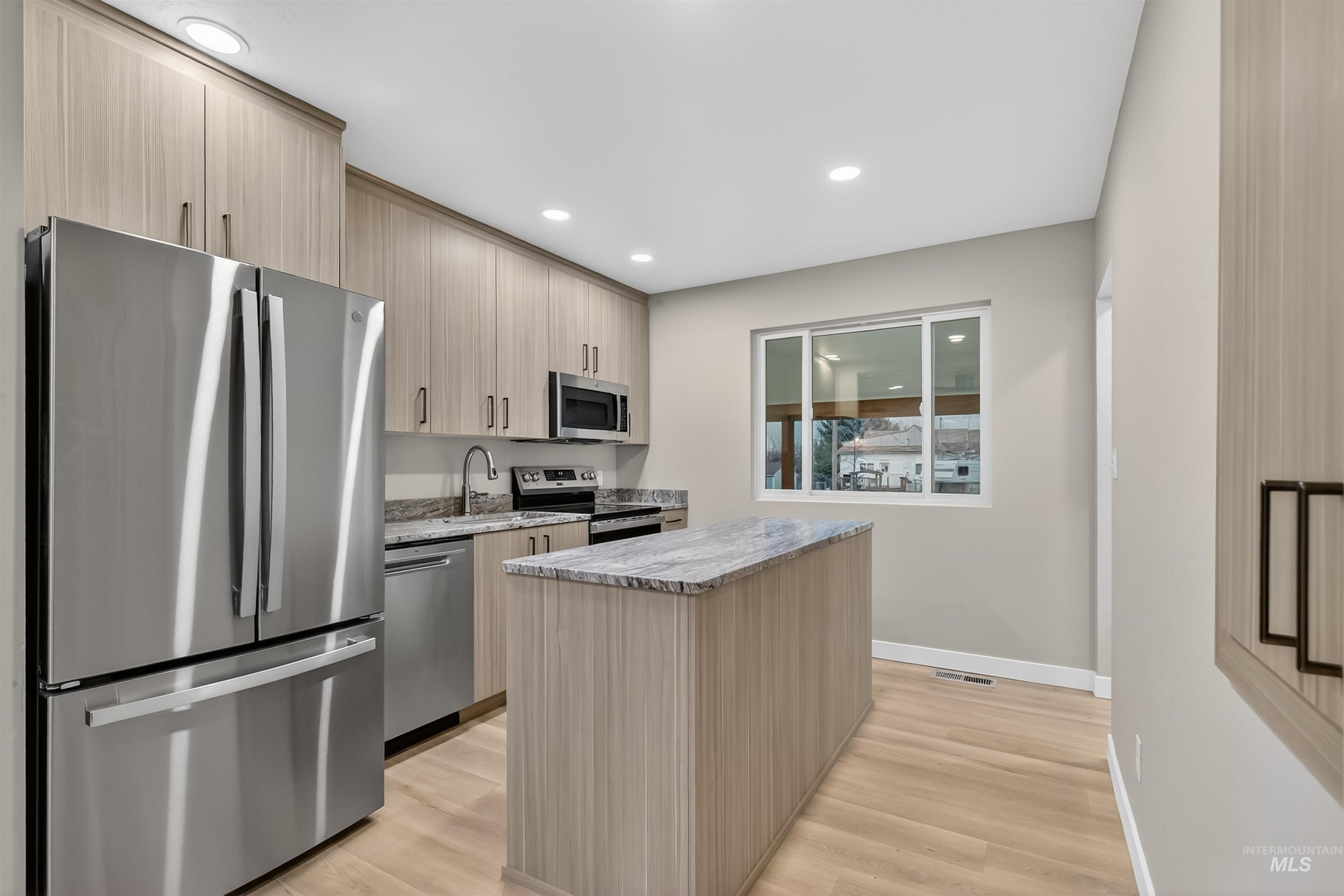 929 10th Street, Clarkston, Washington 99403, 3 Bedrooms, 2 Bathrooms, Residential For Sale, Price $359,000,MLS 98969443