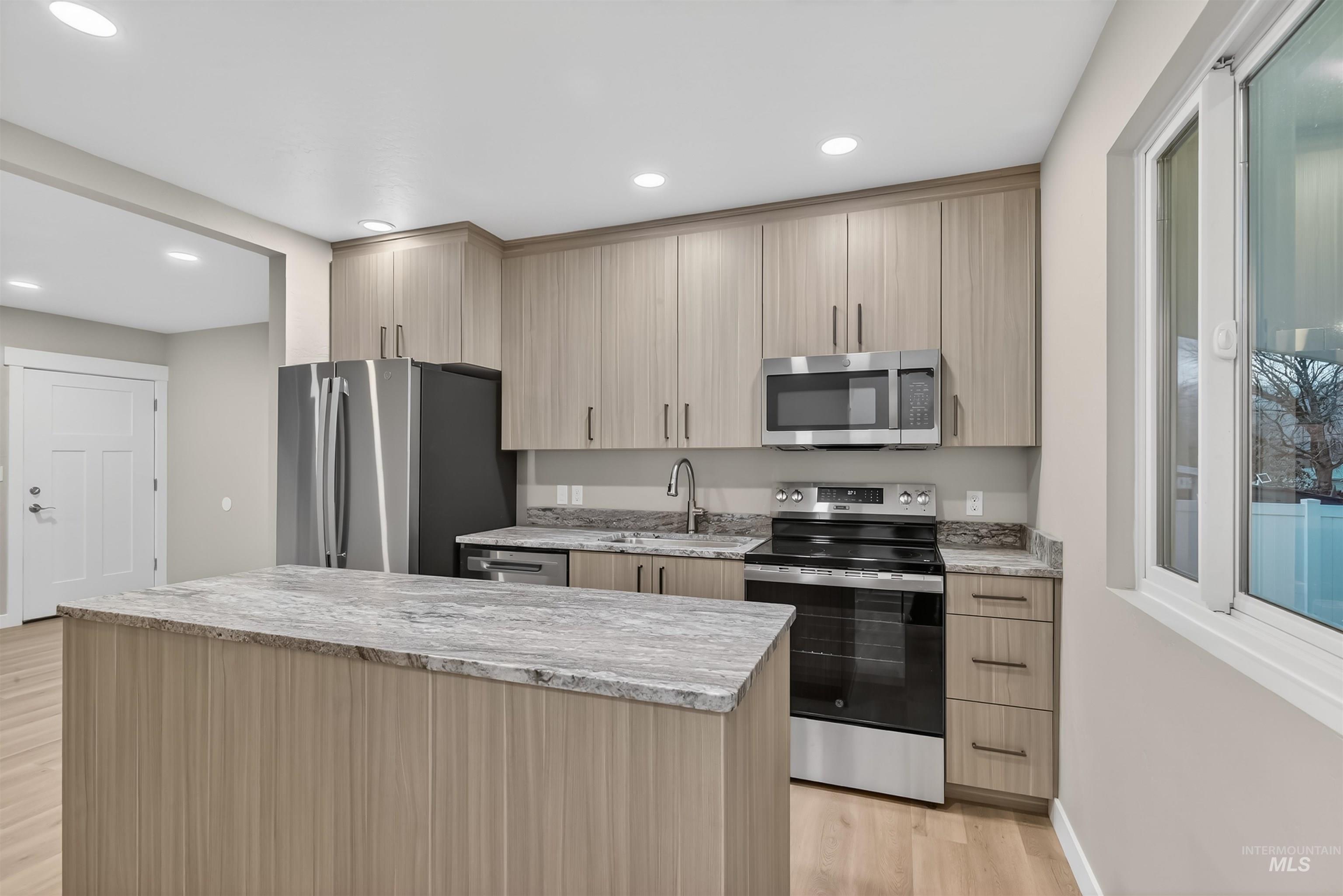 929 10th Street, Clarkston, Washington 99403, 3 Bedrooms, 2 Bathrooms, Residential For Sale, Price $359,000,MLS 98969443