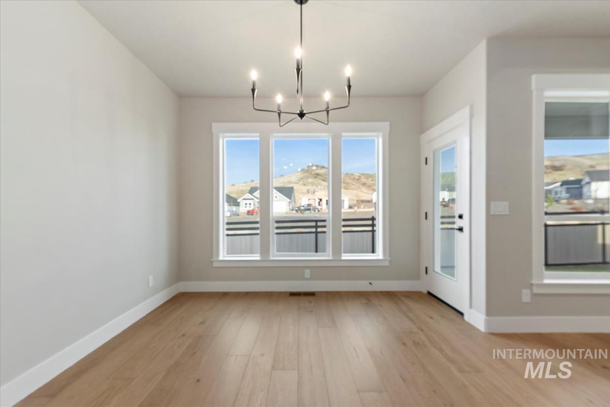 6530 E Lucy Drive, Eagle, Idaho 83629, 3 Bedrooms, 2 Bathrooms, Residential For Sale, Price $545,880, 98969446