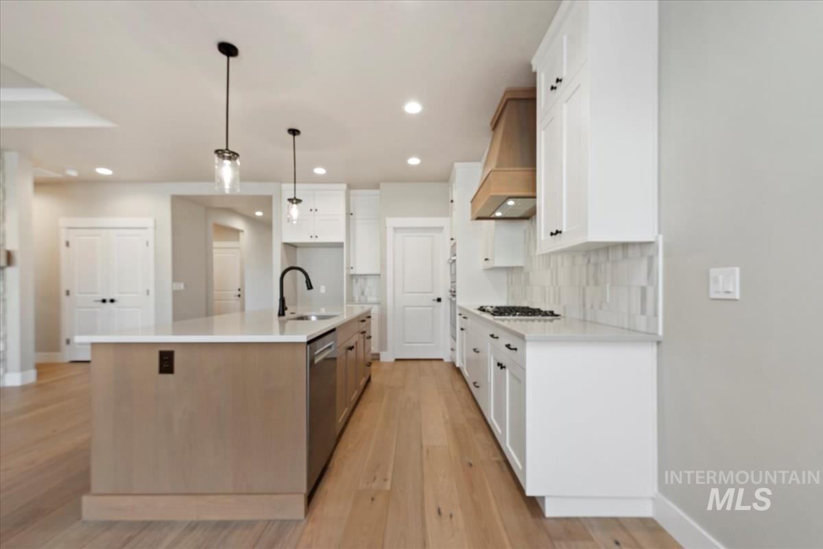 6530 E Lucy Drive, Eagle, Idaho 83629, 3 Bedrooms, 2 Bathrooms, Residential For Sale, Price $545,880, 98969446