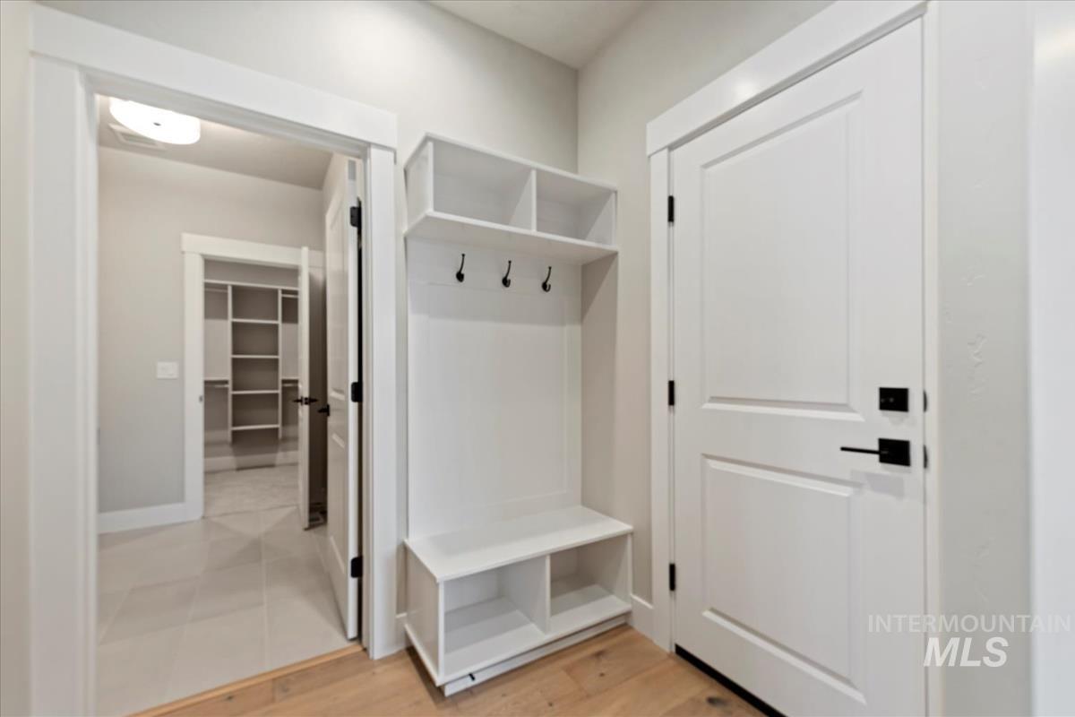 6530 E Lucy Drive, Eagle, Idaho 83629, 3 Bedrooms, 2 Bathrooms, Residential For Sale, Price $545,880, 98969446