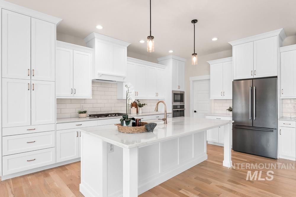 1416 N Palaestra Ave, Eagle, Idaho 83616, 3 Bedrooms, 2.5 Bathrooms, Residential For Sale, Price $775,000,MLS 98969447