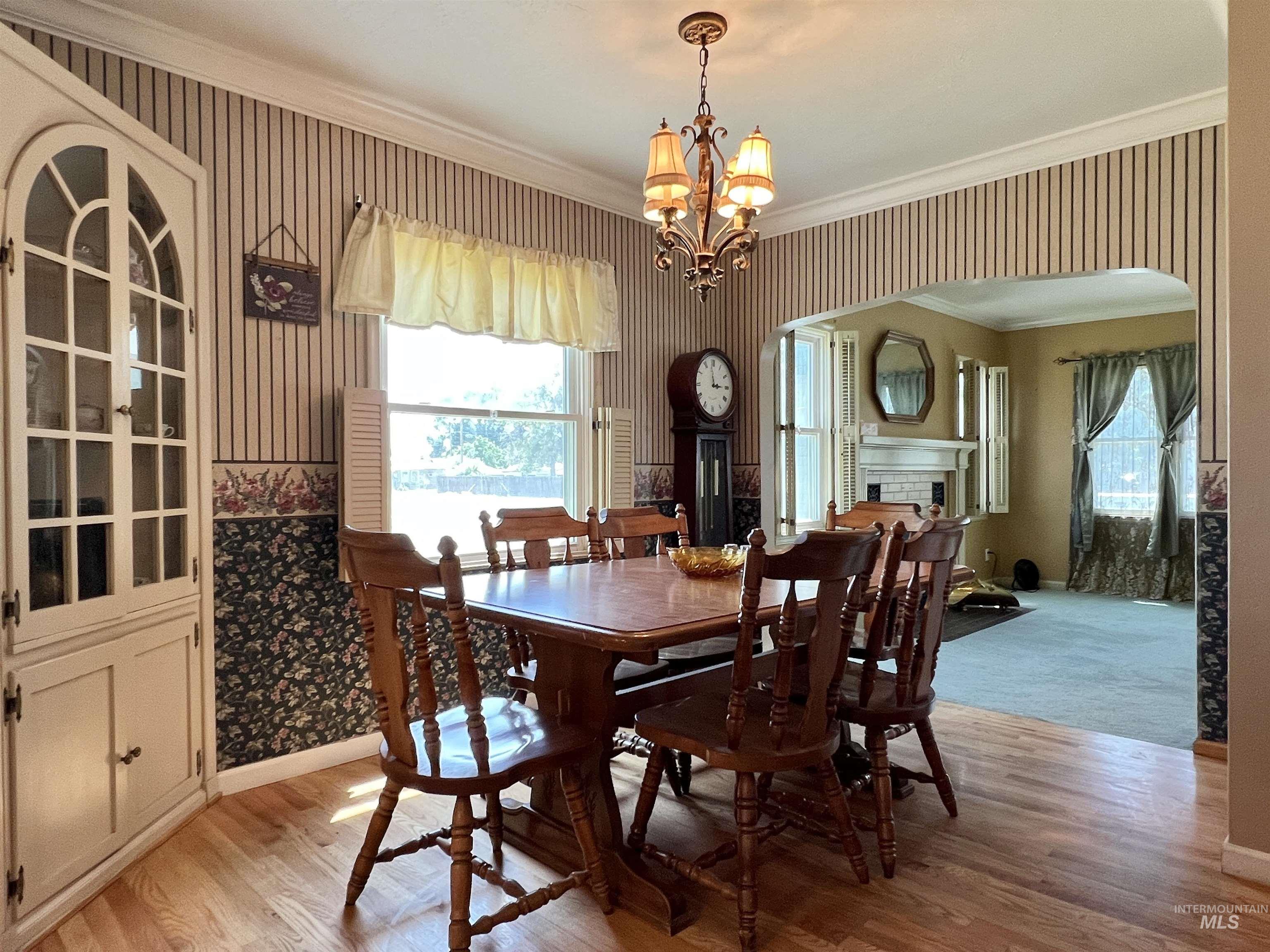 710 Locust St, Twin Falls, Idaho 83301-6949, 4 Bedrooms, 2 Bathrooms, Residential For Sale, Price $379,900,MLS 98969449