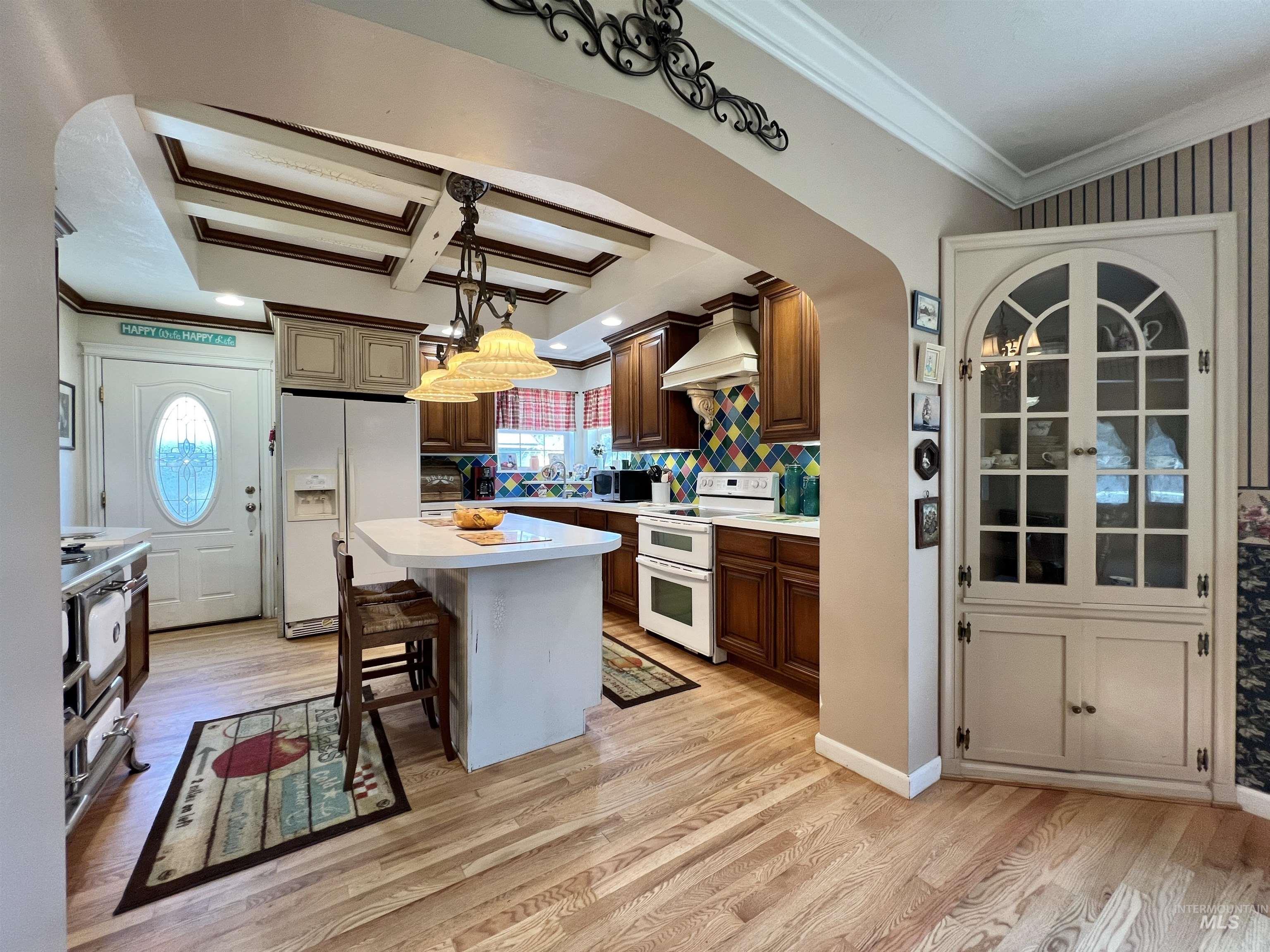 710 Locust St, Twin Falls, Idaho 83301-6949, 4 Bedrooms, 2 Bathrooms, Residential For Sale, Price $379,900,MLS 98969449