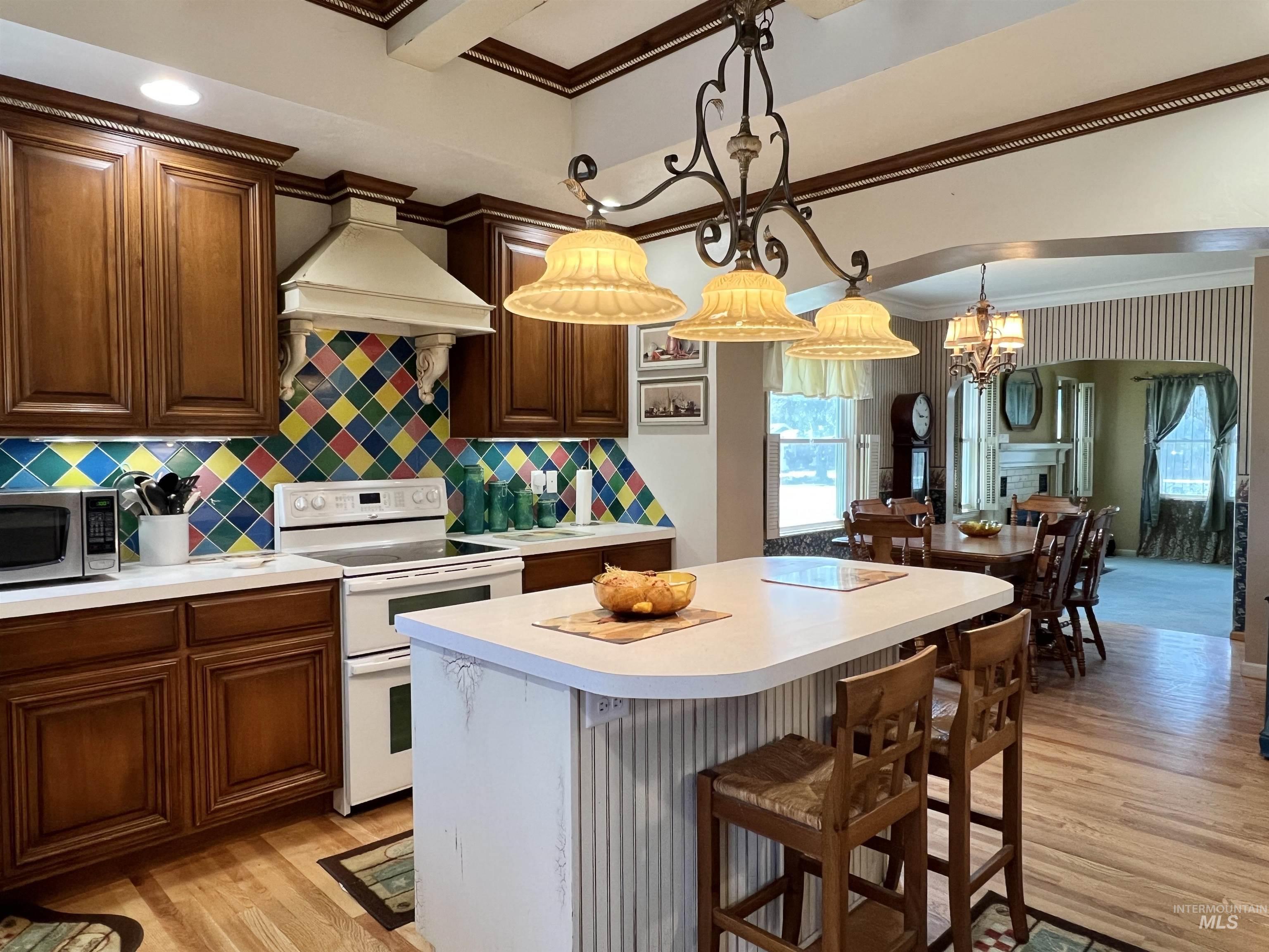 710 Locust St, Twin Falls, Idaho 83301-6949, 4 Bedrooms, 2 Bathrooms, Residential For Sale, Price $379,900,MLS 98969449