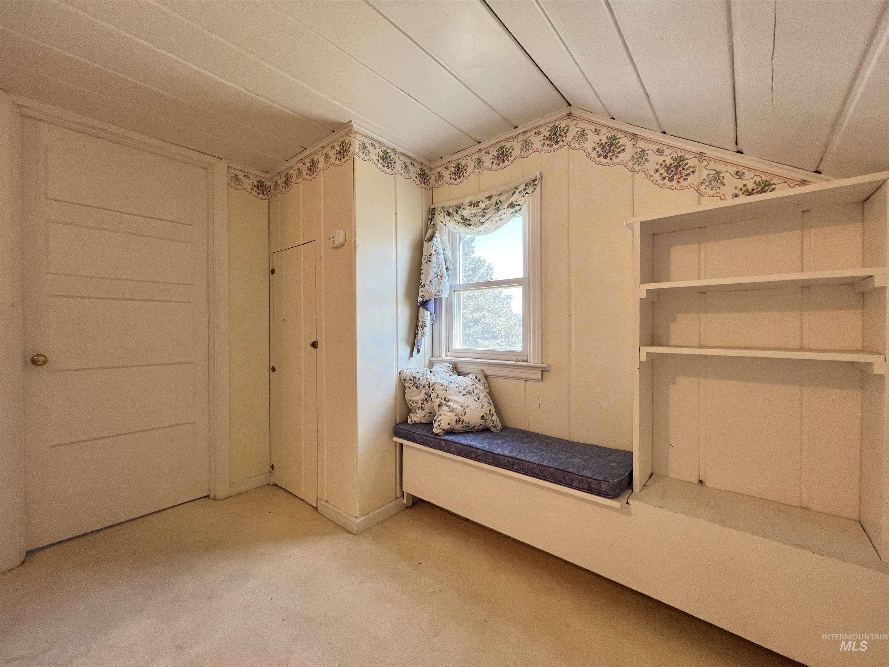 710 Locust St, Twin Falls, Idaho 83301-6949, 4 Bedrooms, 2 Bathrooms, Residential For Sale, Price $379,900,MLS 98969449