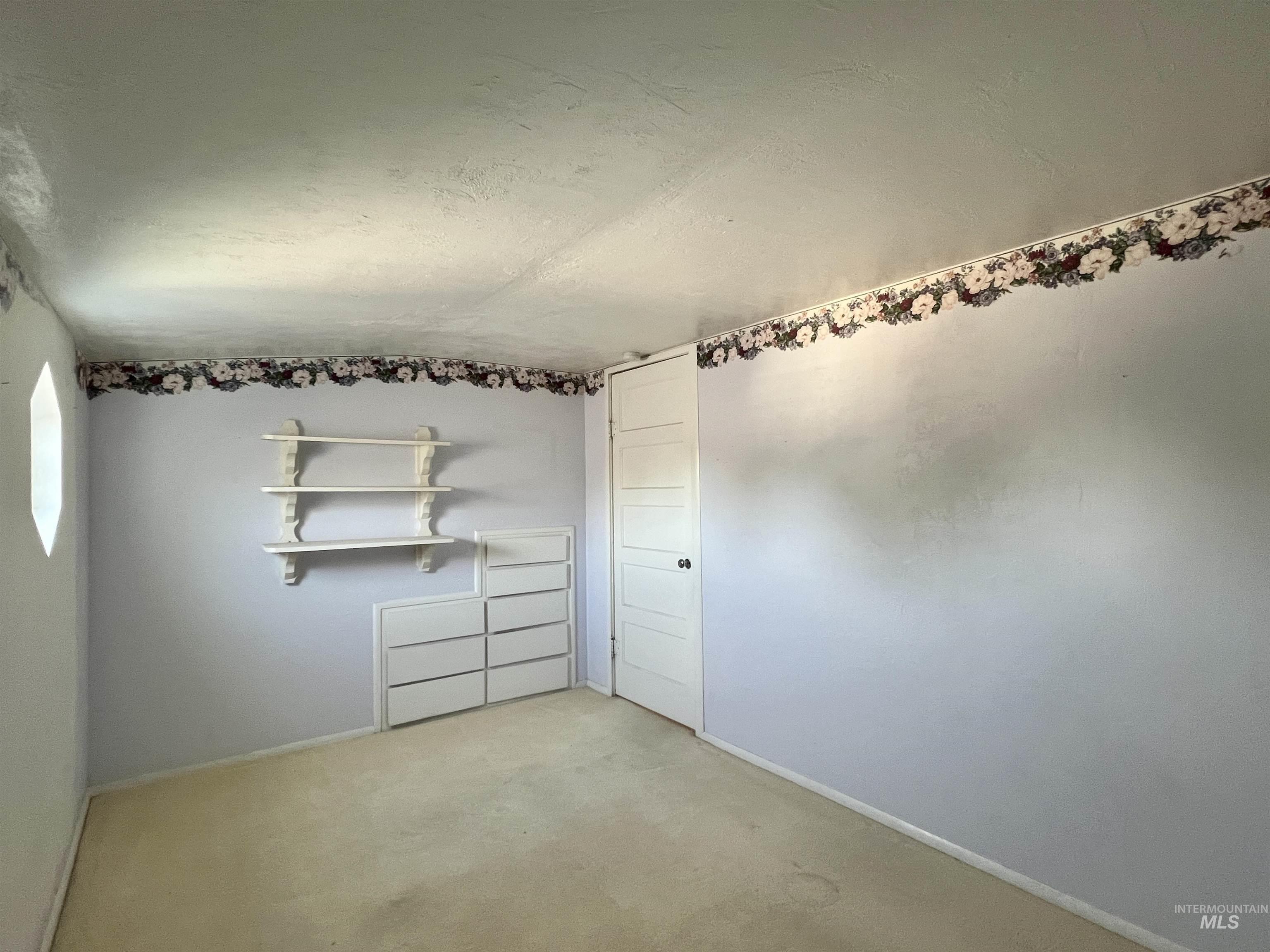 710 Locust St, Twin Falls, Idaho 83301-6949, 4 Bedrooms, 2 Bathrooms, Residential For Sale, Price $379,900,MLS 98969449