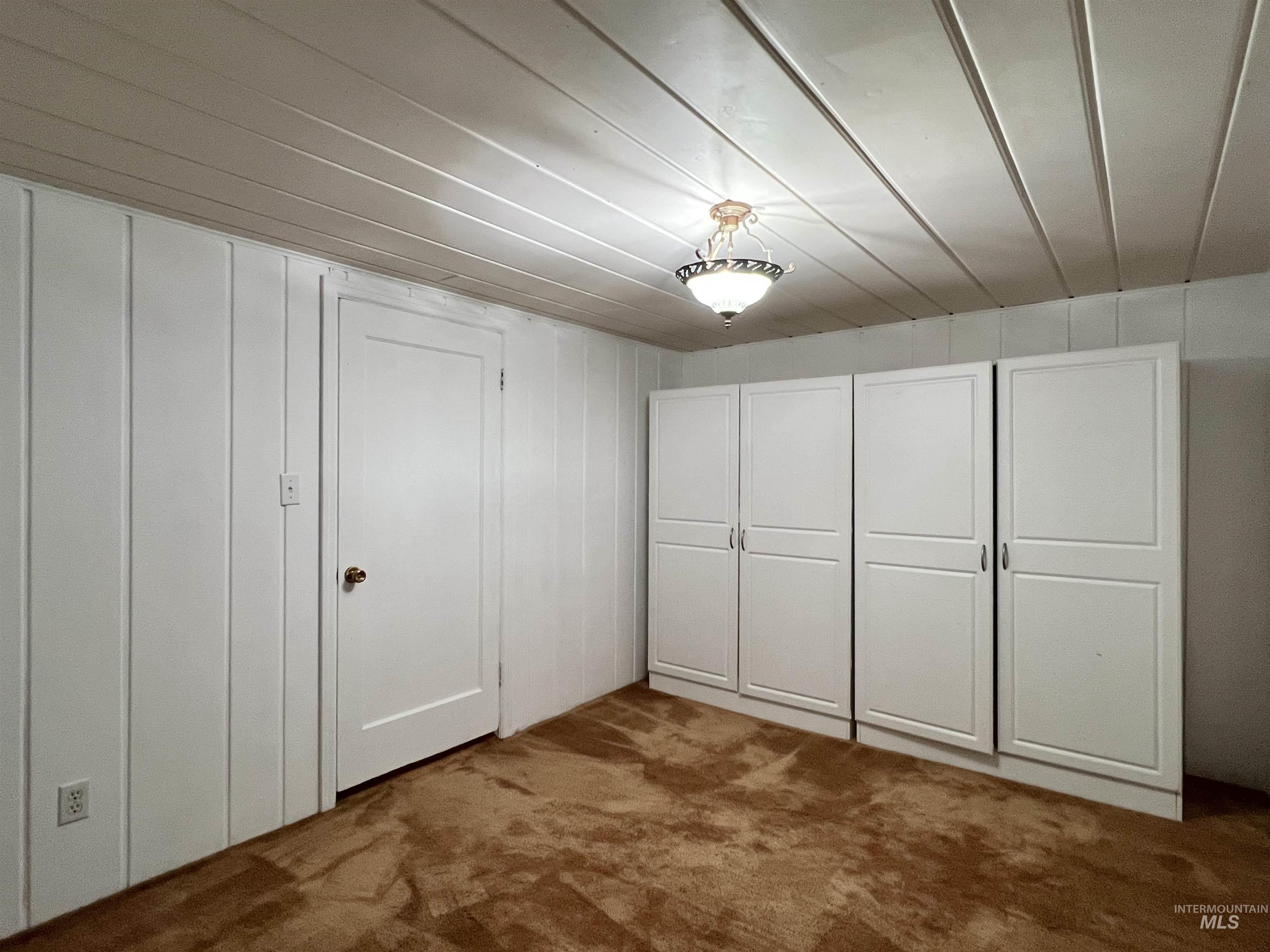 710 Locust St, Twin Falls, Idaho 83301-6949, 4 Bedrooms, 2 Bathrooms, Residential For Sale, Price $379,900,MLS 98969449