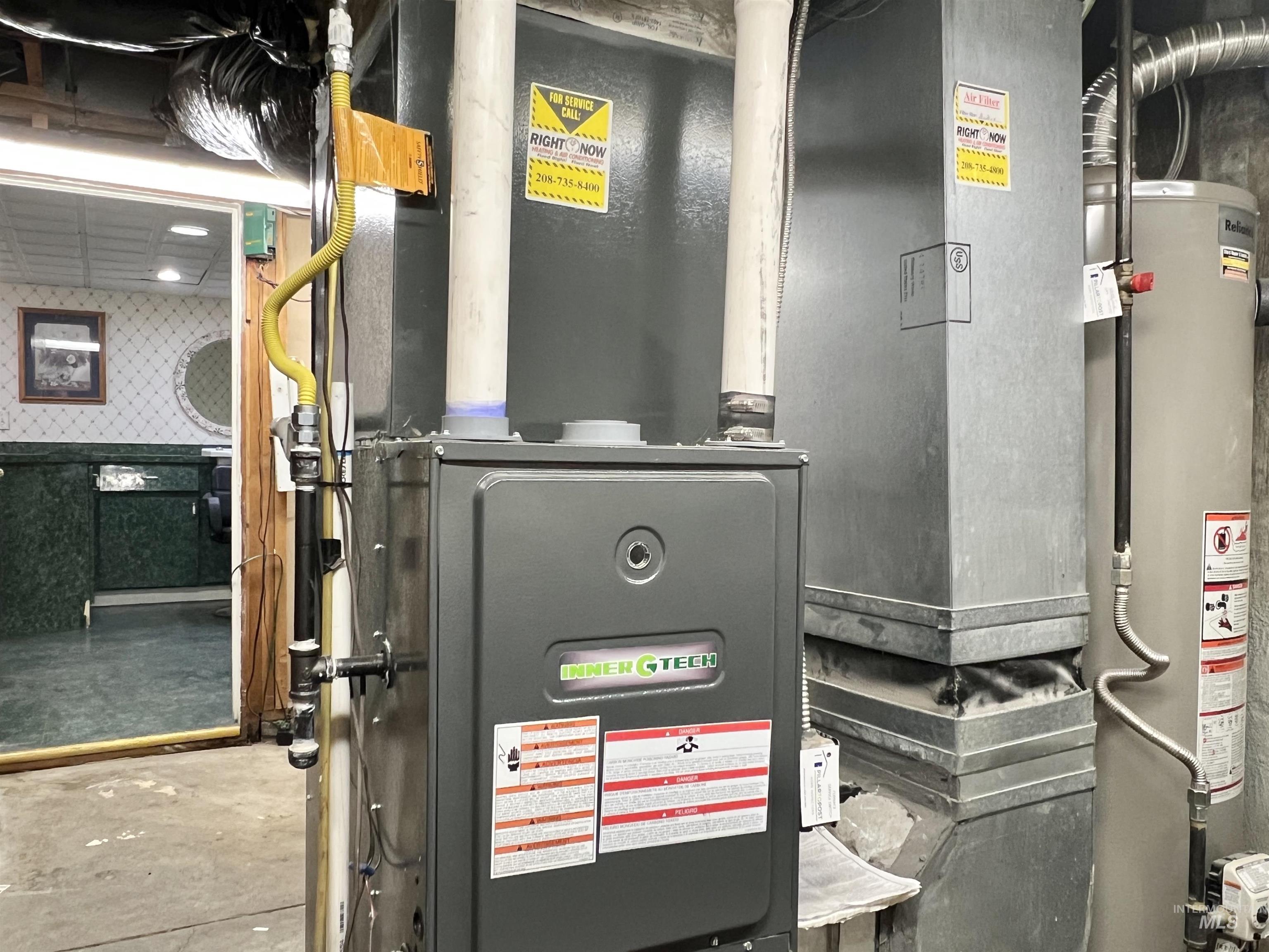 710 Locust St, Twin Falls, Idaho 83301-6949, 4 Bedrooms, 2 Bathrooms, Residential For Sale, Price $379,900,MLS 98969449