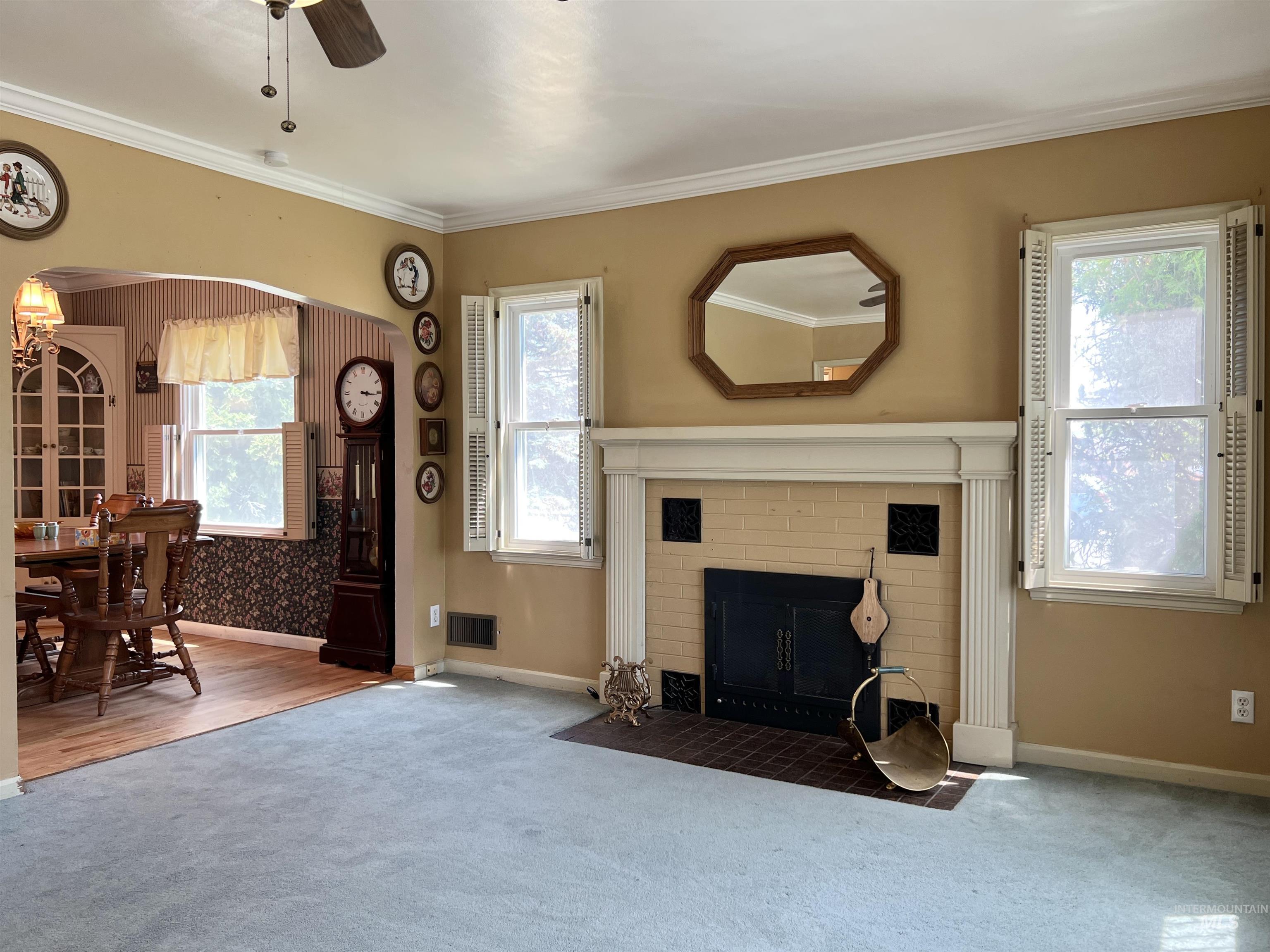 710 Locust St, Twin Falls, Idaho 83301-6949, 4 Bedrooms, 2 Bathrooms, Residential For Sale, Price $379,900,MLS 98969449