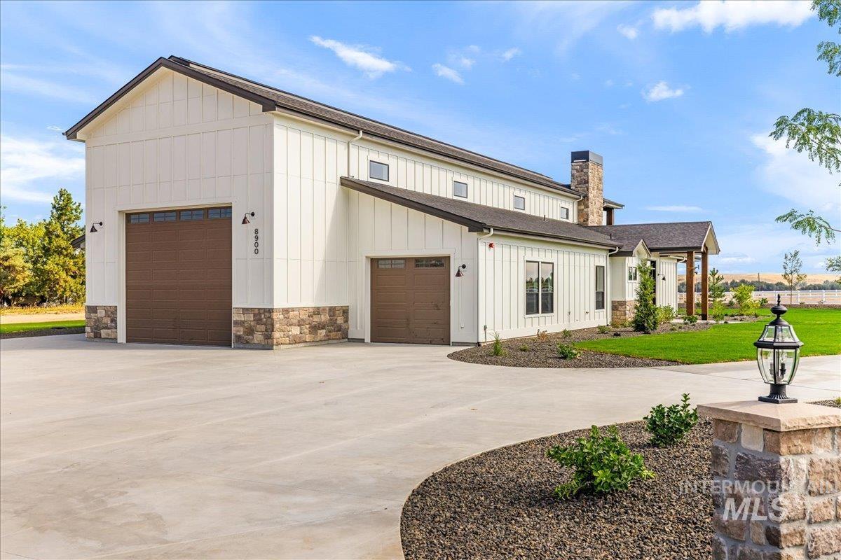 8900 Kemp, Middleton, Idaho 83644, 3 Bedrooms, 2.5 Bathrooms, Residential For Sale, Price $1,590,000, 98969450