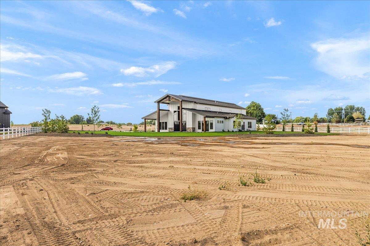 8900 Kemp, Middleton, Idaho 83644, 3 Bedrooms, 2.5 Bathrooms, Residential For Sale, Price $1,590,000, 98969450