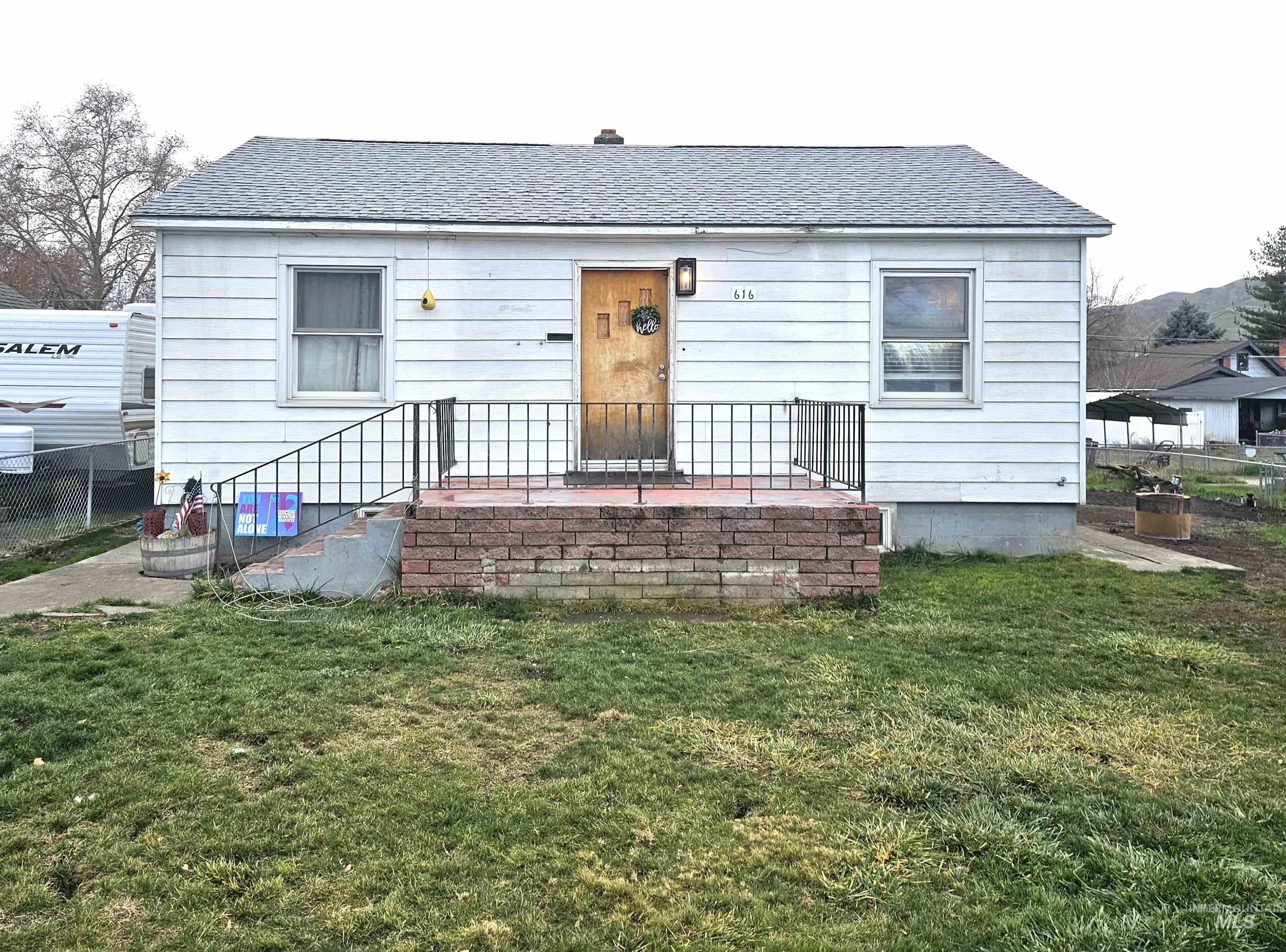 616 12th Street, Clarkston, Washington 99403, 3 Bedrooms, 1 Bathroom, Residential For Sale, Price $229,900,MLS 98969453