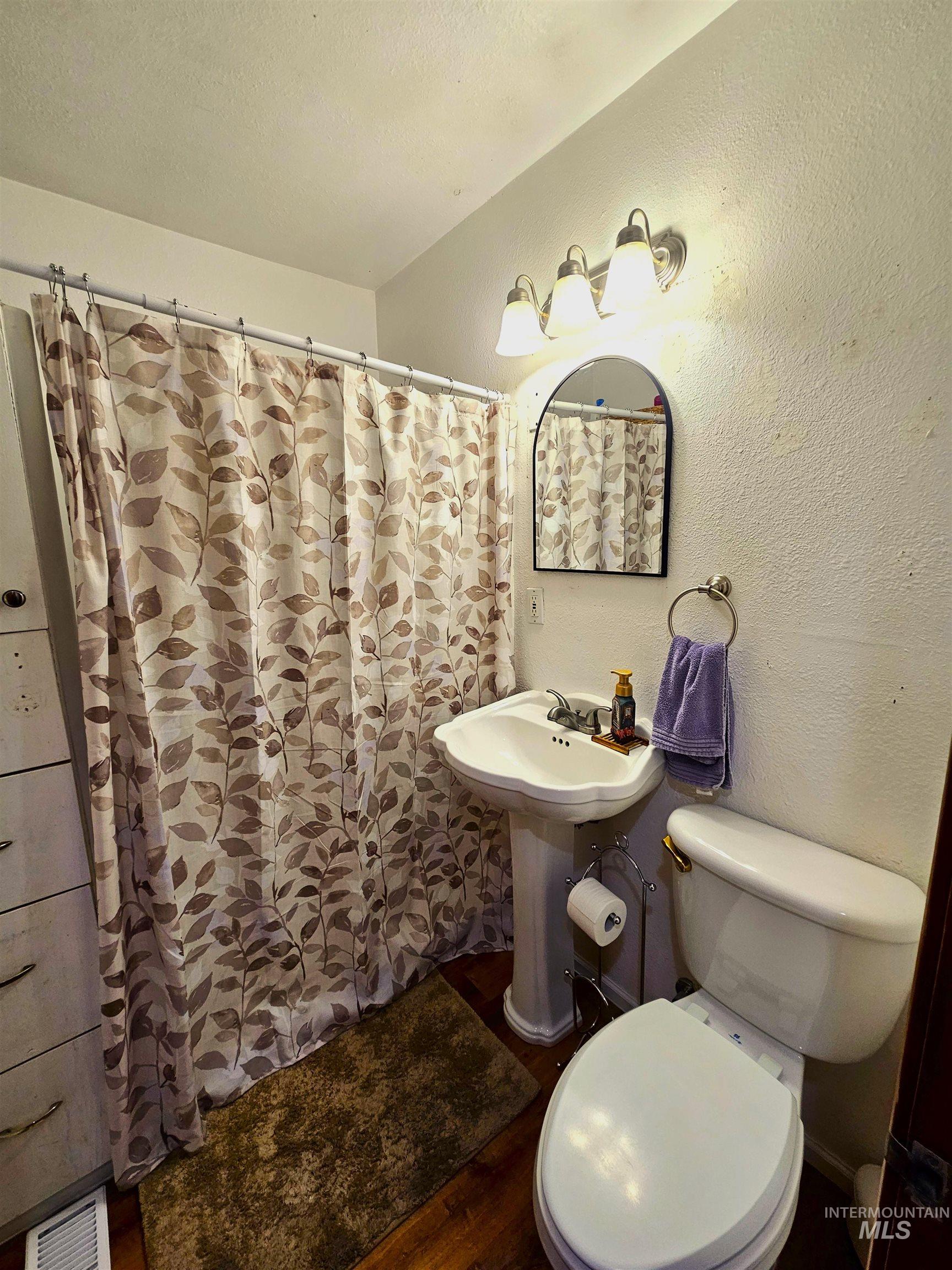 616 12th Street, Clarkston, Washington 99403, 3 Bedrooms, 1 Bathroom, Residential For Sale, Price $229,900,MLS 98969453