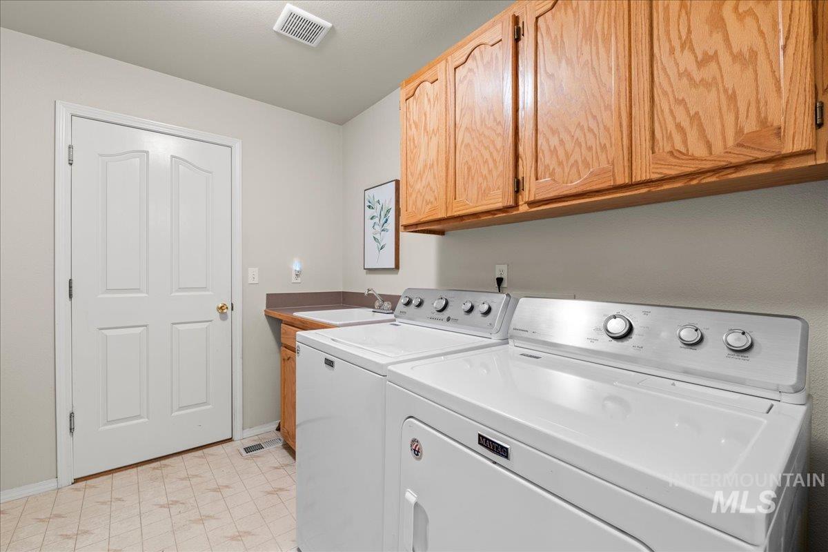 2507 N Valmet Ave, Meridian, Idaho 83646, 3 Bedrooms, 2 Bathrooms, Residential For Sale, Price $429,000,MLS 98969455