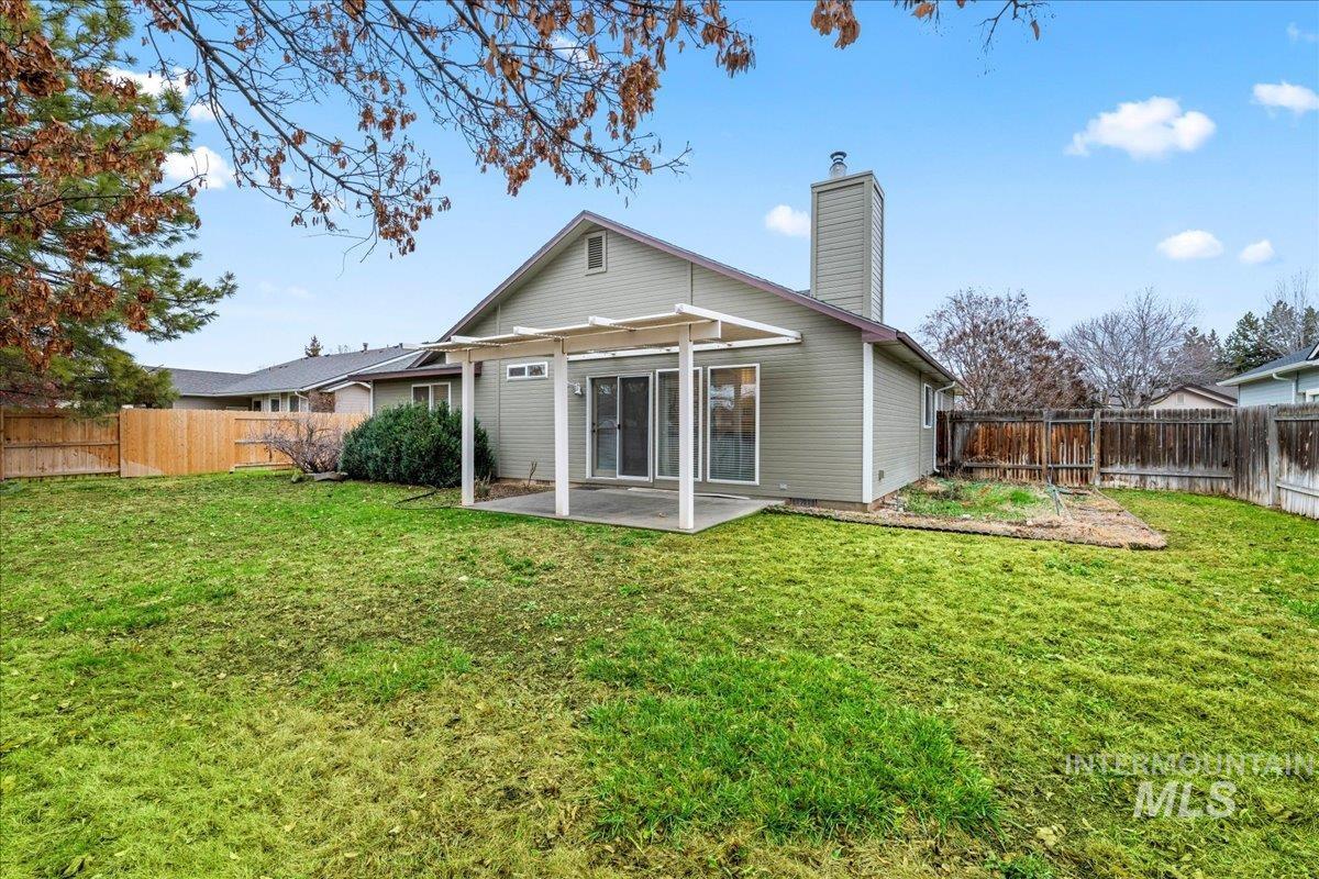 2507 N Valmet Ave, Meridian, Idaho 83646, 3 Bedrooms, 2 Bathrooms, Residential For Sale, Price $429,000,MLS 98969455