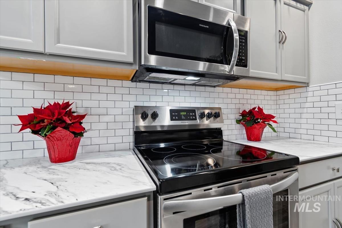 11518 Maidstone Dr, Caldwell, Idaho 83605-5973, 3 Bedrooms, 2 Bathrooms, Residential For Sale, Price $385,000,MLS 98969456