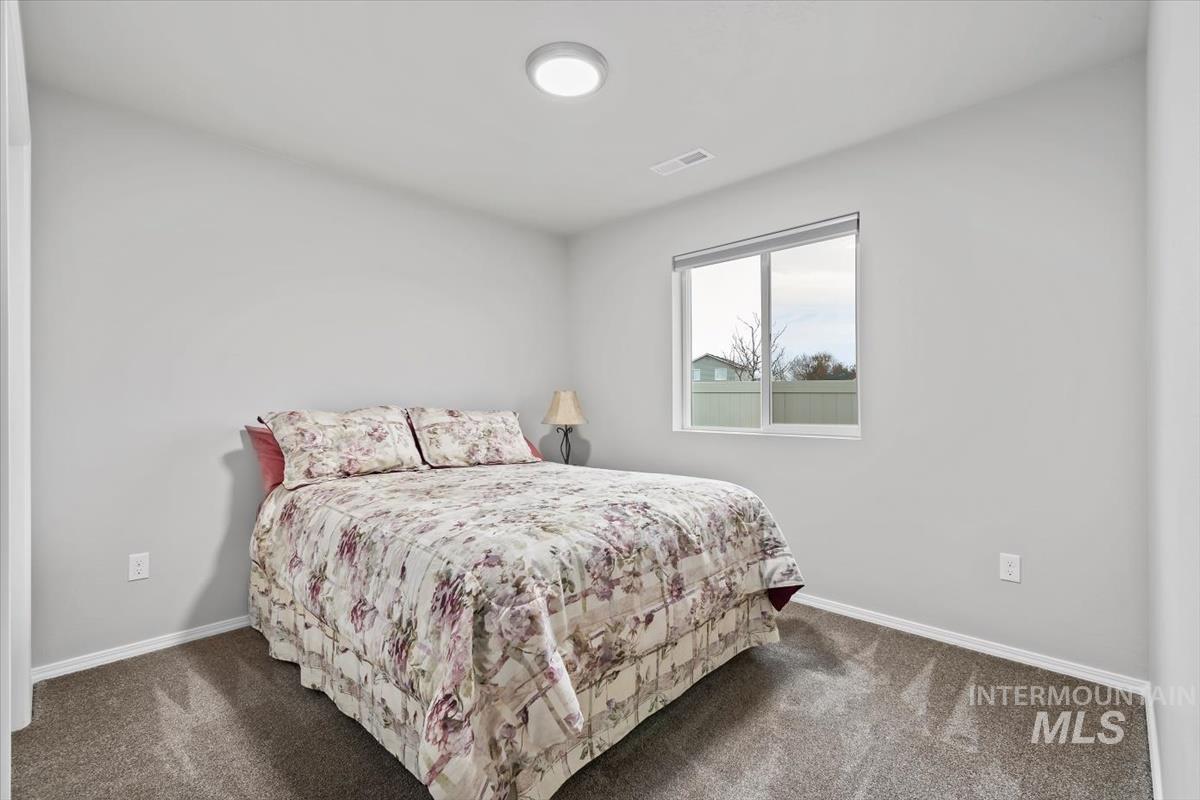 11518 Maidstone Dr, Caldwell, Idaho 83605-5973, 3 Bedrooms, 2 Bathrooms, Residential For Sale, Price $385,000,MLS 98969456