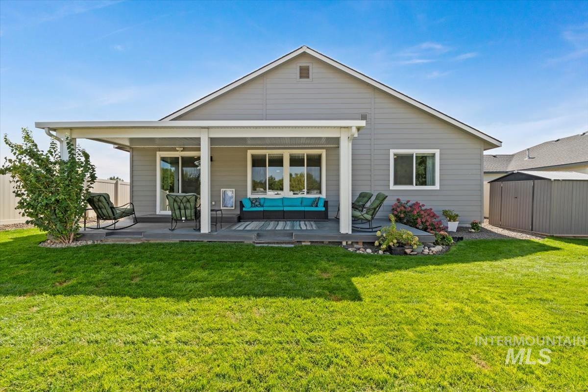 11518 Maidstone Dr, Caldwell, Idaho 83605-5973, 3 Bedrooms, 2 Bathrooms, Residential For Sale, Price $385,000,MLS 98969456