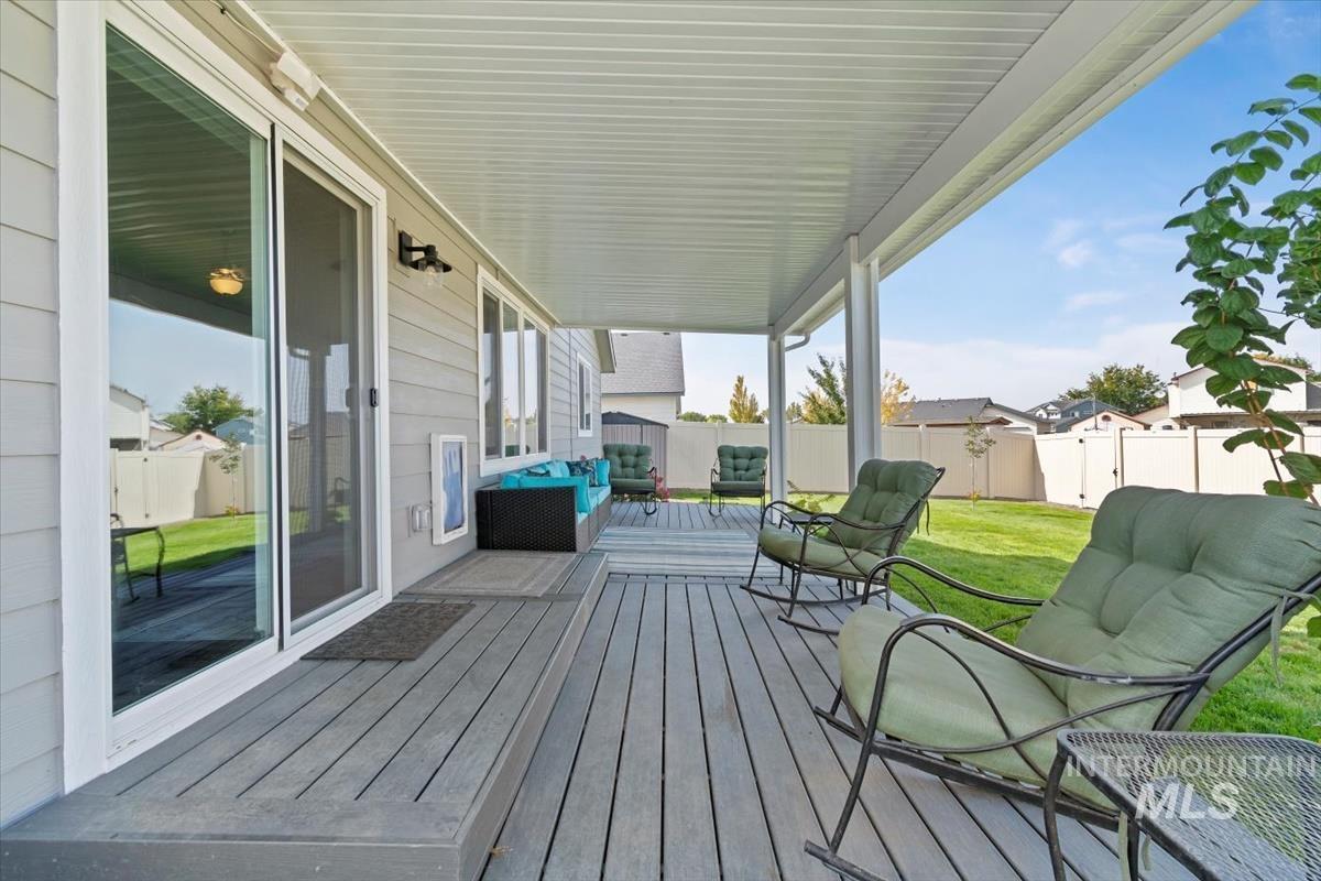 11518 Maidstone Dr, Caldwell, Idaho 83605-5973, 3 Bedrooms, 2 Bathrooms, Residential For Sale, Price $385,000,MLS 98969456