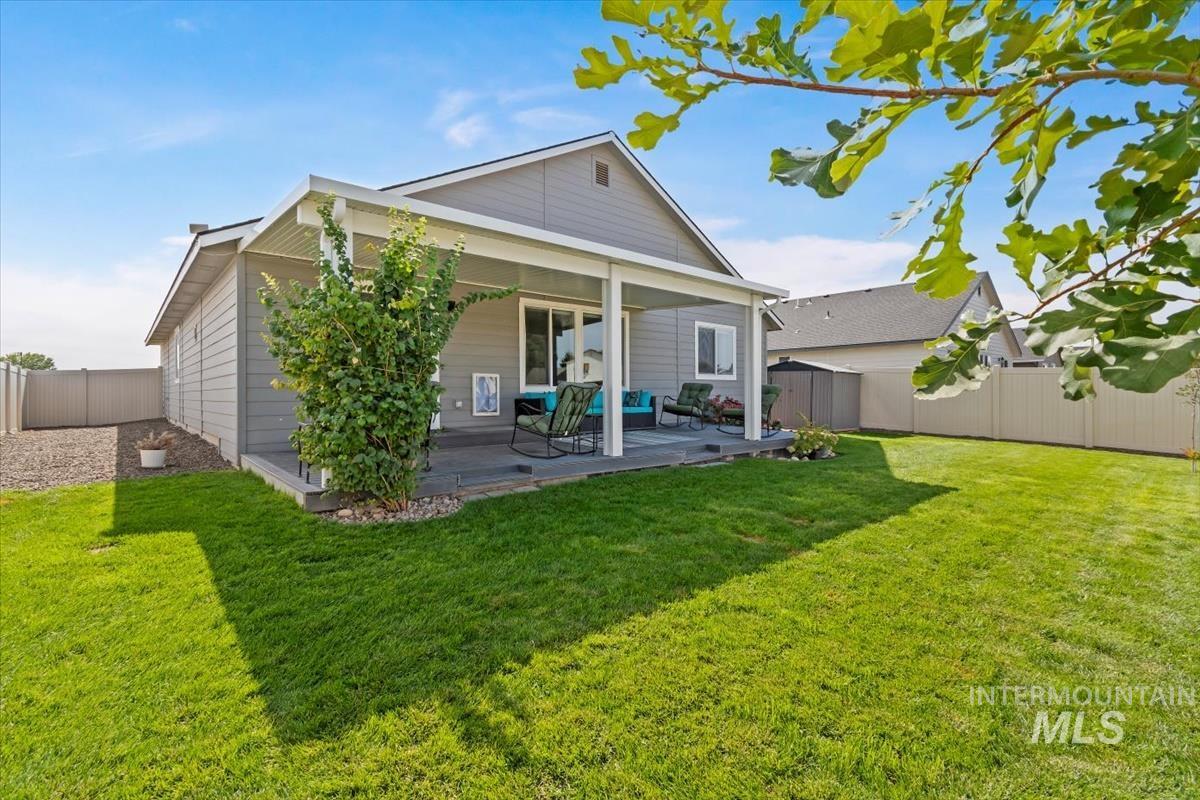 11518 Maidstone Dr, Caldwell, Idaho 83605-5973, 3 Bedrooms, 2 Bathrooms, Residential For Sale, Price $385,000,MLS 98969456