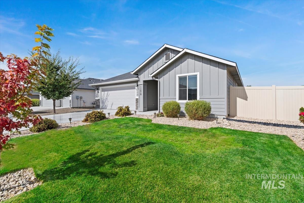 11518 Maidstone Dr, Caldwell, Idaho 83605-5973, 3 Bedrooms, 2 Bathrooms, Residential For Sale, Price $385,000,MLS 98969456