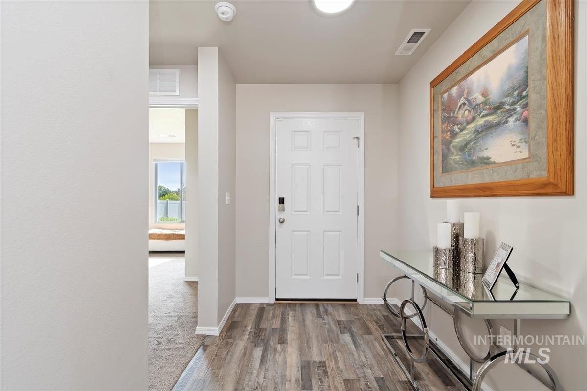 11518 Maidstone Dr, Caldwell, Idaho 83605-5973, 3 Bedrooms, 2 Bathrooms, Residential For Sale, Price $385,000,MLS 98969456