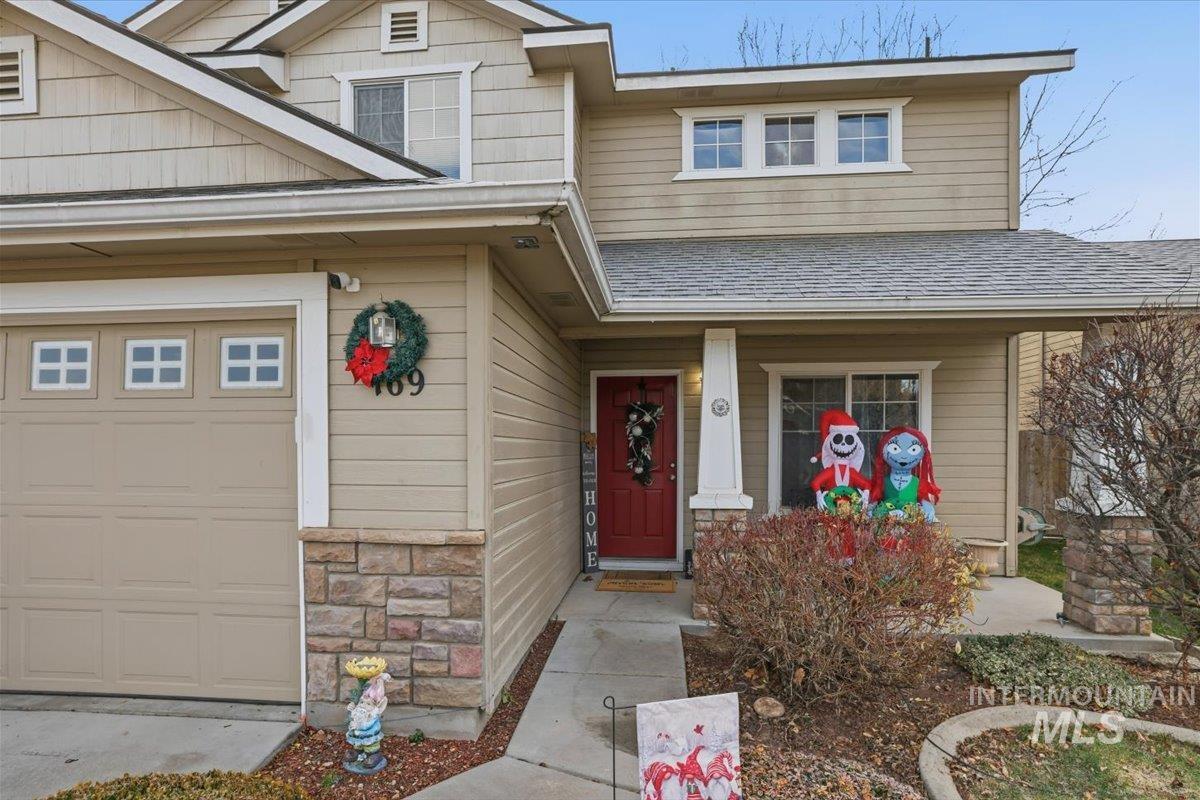 169 E Carver Dr, Meridian, Idaho 83642, 4 Bedrooms, 2.5 Bathrooms, Residential For Sale, Price $512,000,MLS 98969457