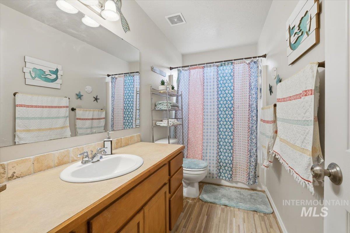 169 E Carver Dr, Meridian, Idaho 83642, 4 Bedrooms, 2.5 Bathrooms, Residential For Sale, Price $499,000, 98969457