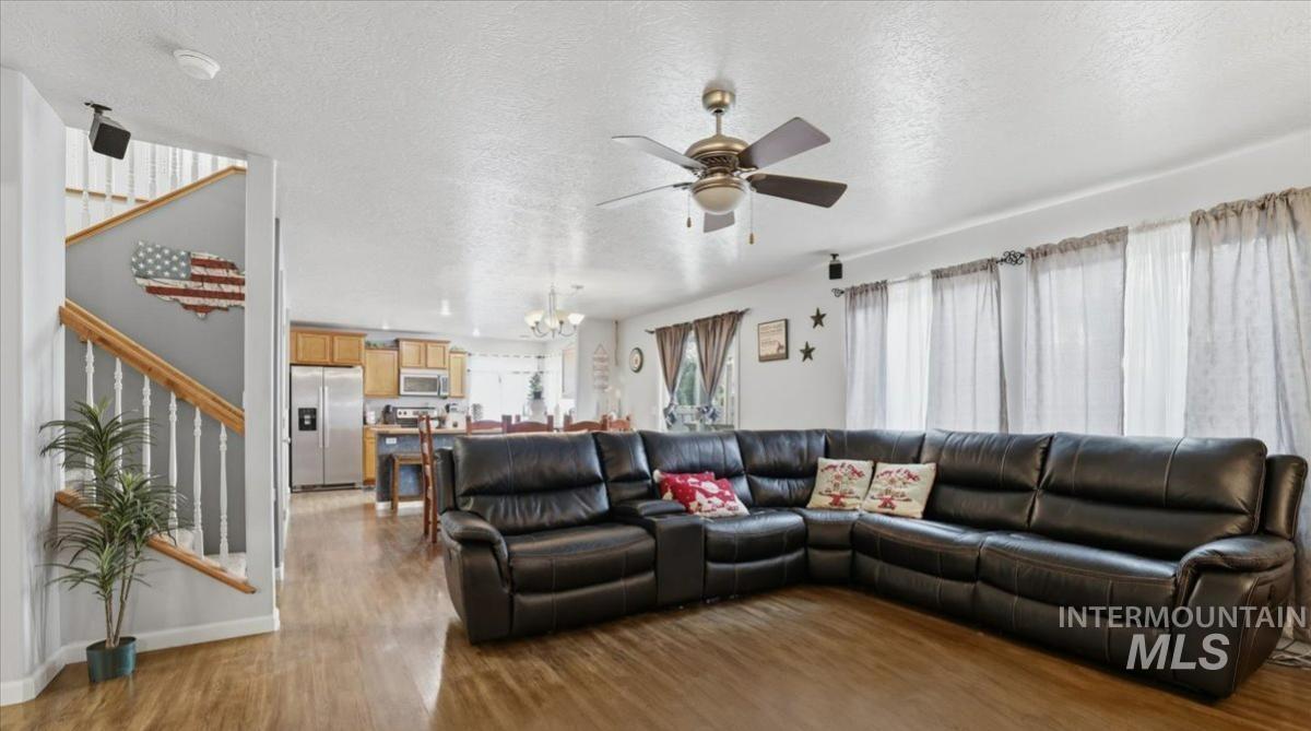 169 E Carver Dr, Meridian, Idaho 83642, 4 Bedrooms, 2.5 Bathrooms, Residential For Sale, Price $499,000, 98969457