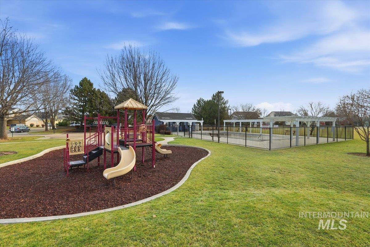 169 E Carver Dr, Meridian, Idaho 83642, 4 Bedrooms, 2.5 Bathrooms, Residential For Sale, Price $512,000,MLS 98969457