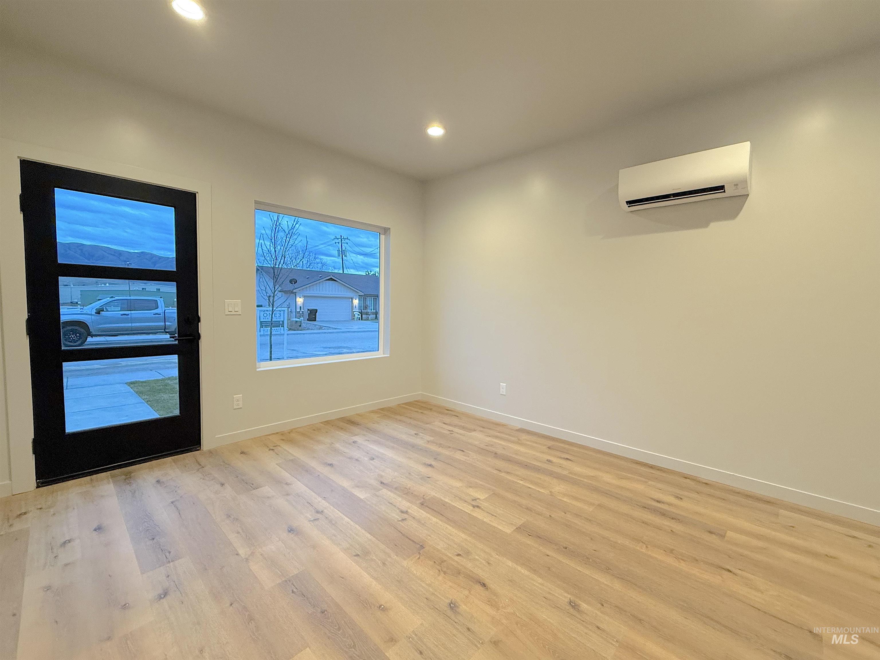 144 Dovetail Drive, Horseshoe Bend, Idaho 83629, 3 Bedrooms, 2.5 Bathrooms, Residential For Sale, Price $365,000,MLS 98969459