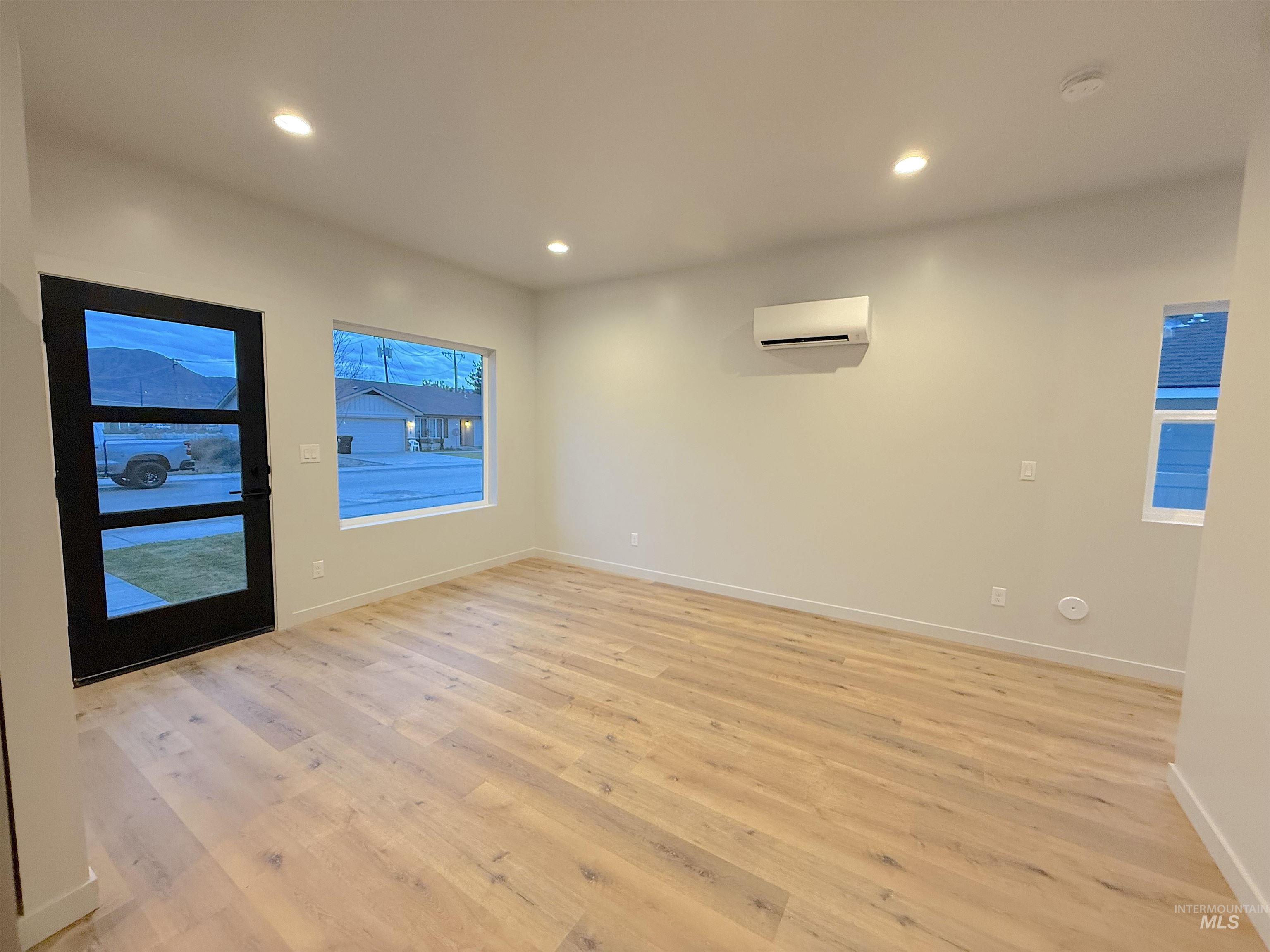 144 Dovetail Drive, Horseshoe Bend, Idaho 83629, 3 Bedrooms, 2.5 Bathrooms, Residential For Sale, Price $349,000, 98969459