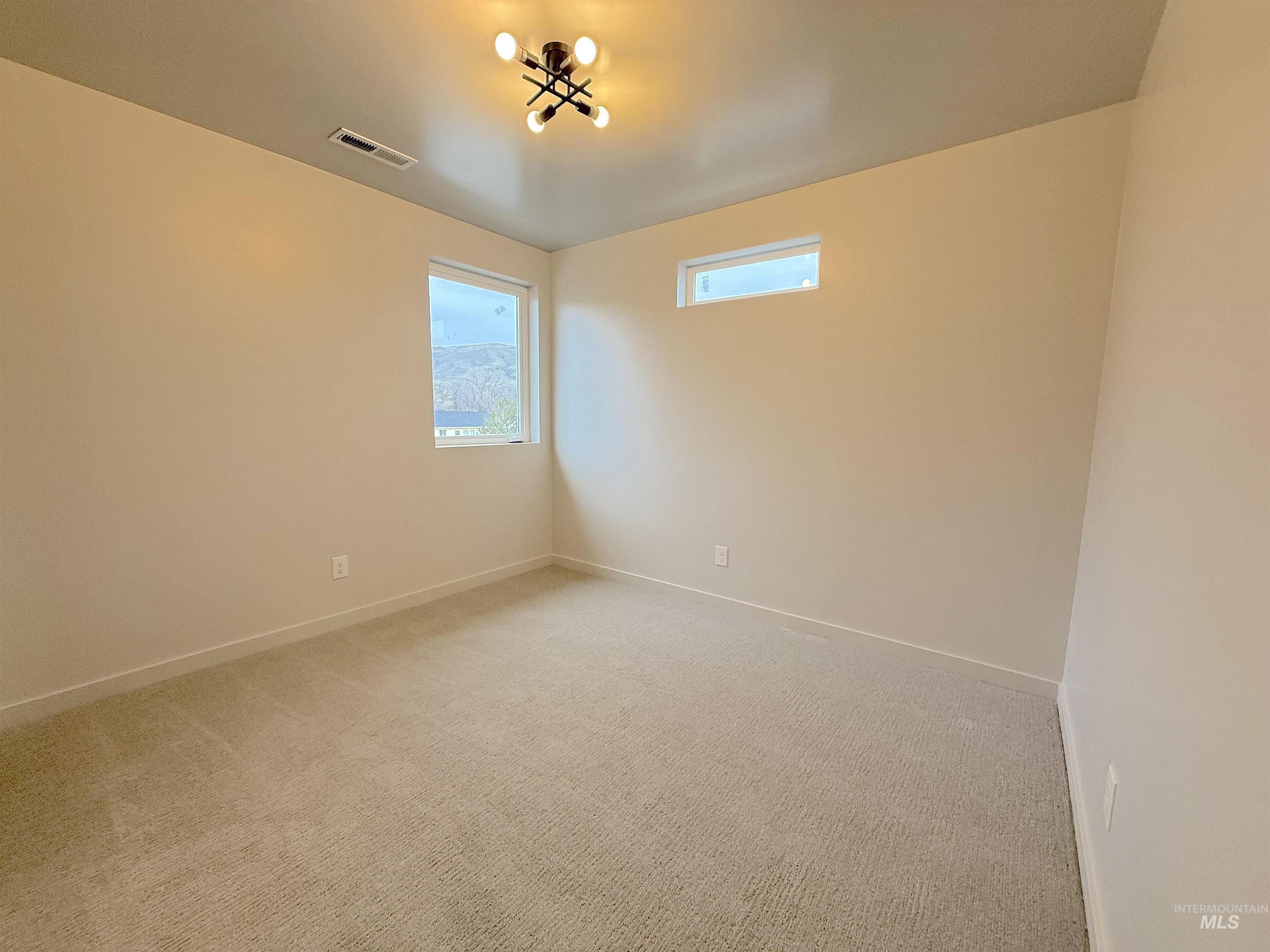 144 Dovetail Drive, Horseshoe Bend, Idaho 83629, 3 Bedrooms, 2.5 Bathrooms, Residential For Sale, Price $365,000,MLS 98969459