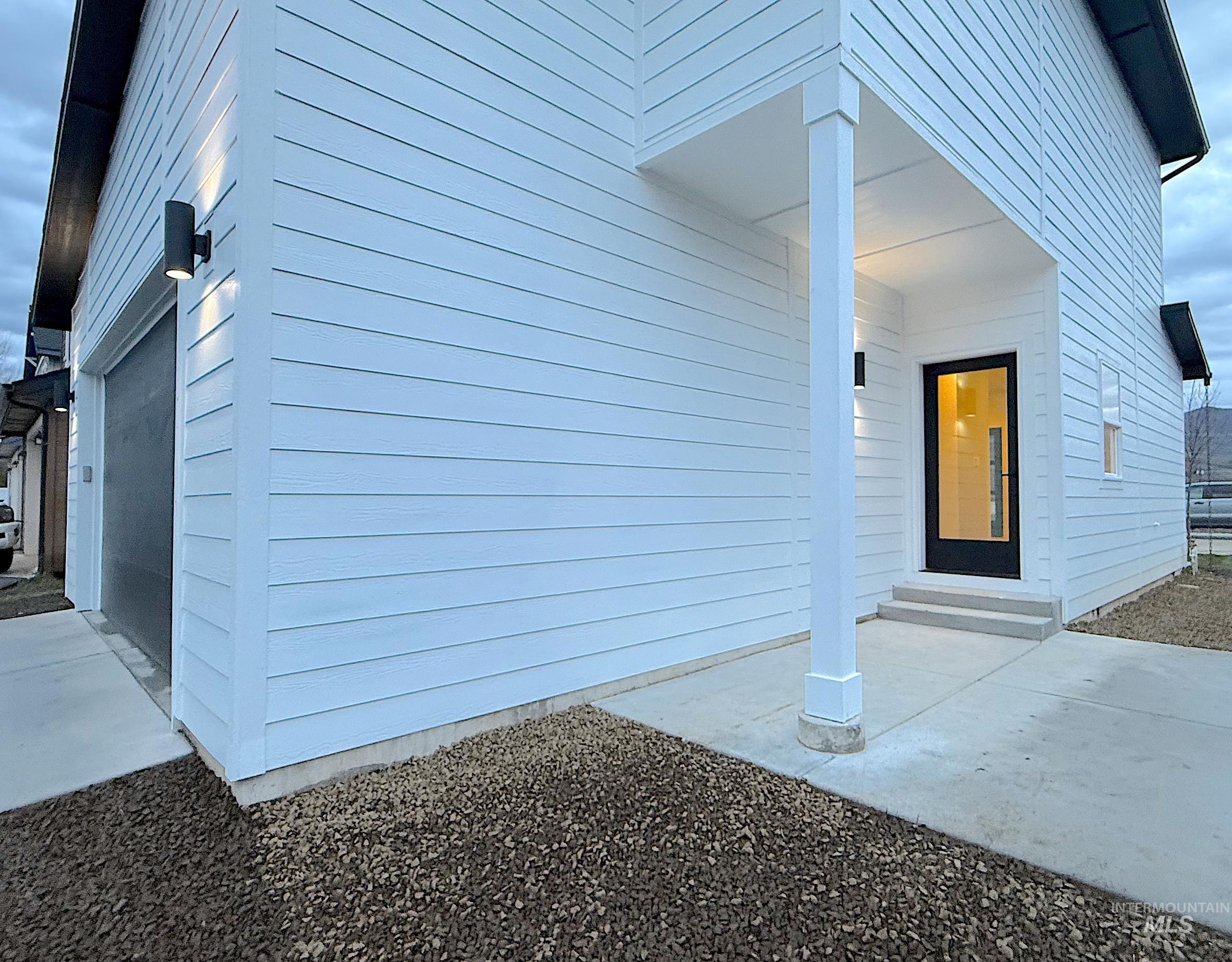 144 Dovetail Drive, Horseshoe Bend, Idaho 83629, 3 Bedrooms, 2.5 Bathrooms, Residential For Sale, Price $349,000, 98969459