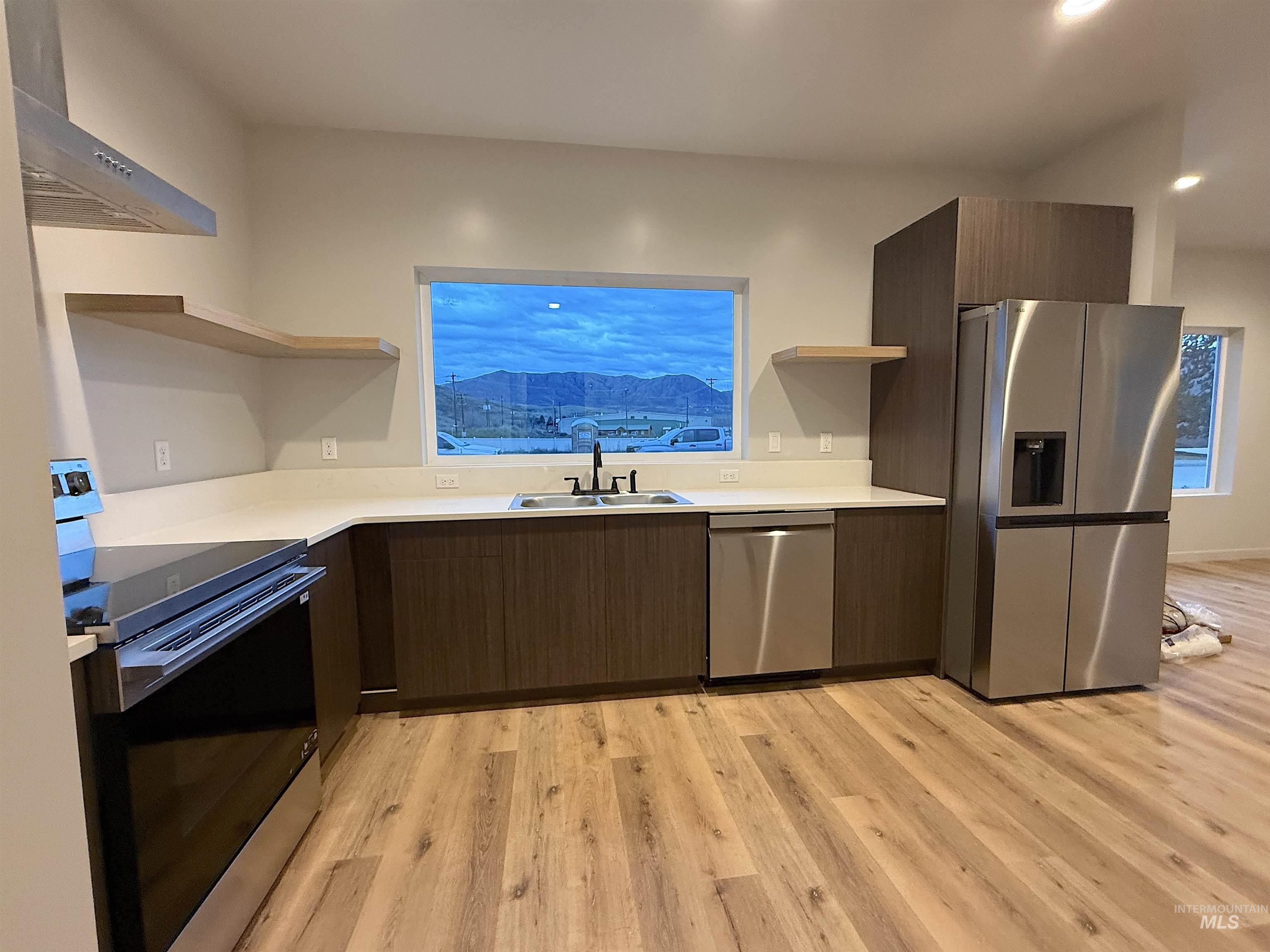 144 Dovetail Drive, Horseshoe Bend, Idaho 83629, 3 Bedrooms, 2.5 Bathrooms, Residential For Sale, Price $365,000,MLS 98969459