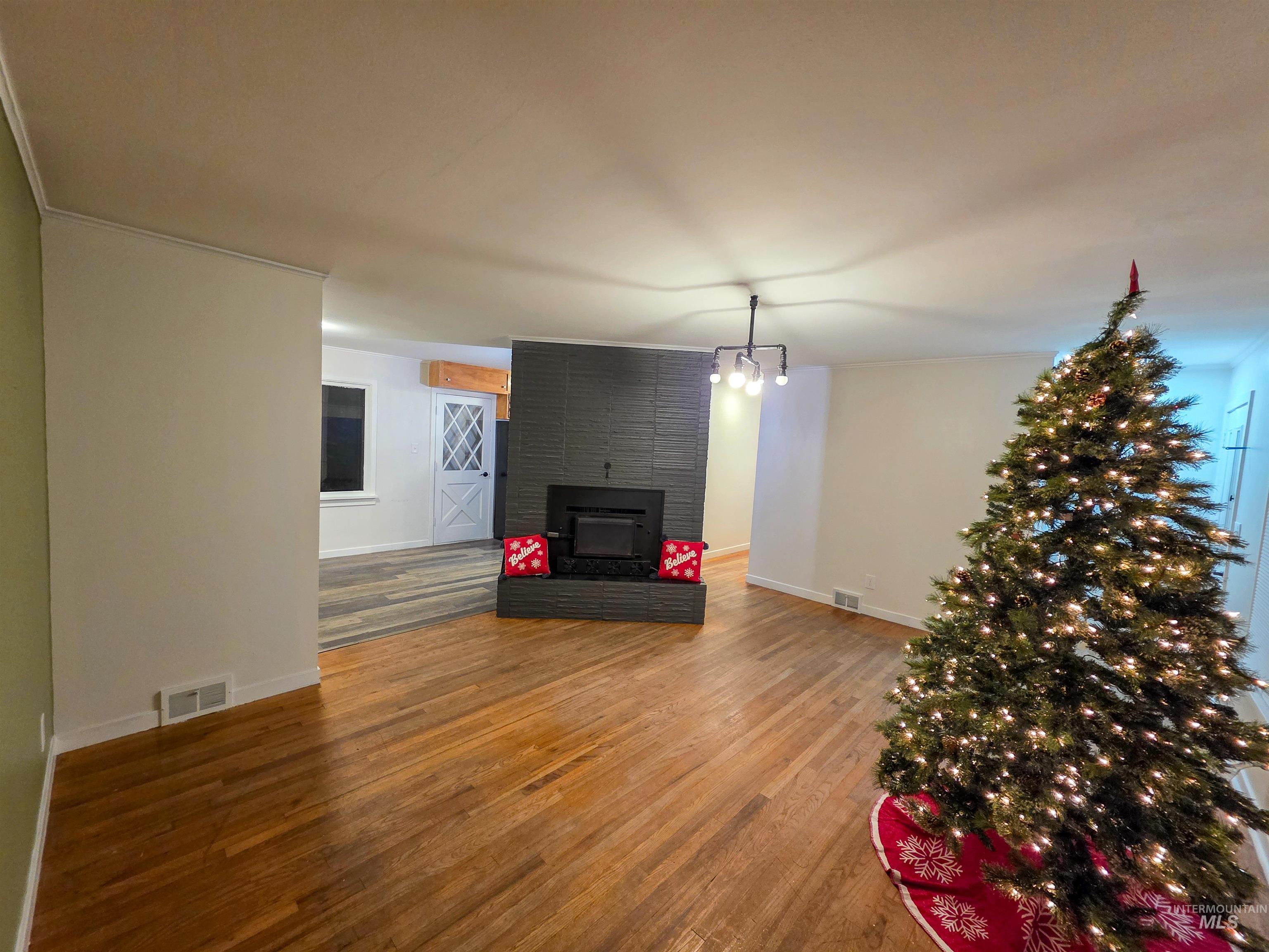 1036 Burrell Ave, Lewiston, Idaho 83501, 4 Bedrooms, 2 Bathrooms, Residential For Sale, Price $379,999, 98969461