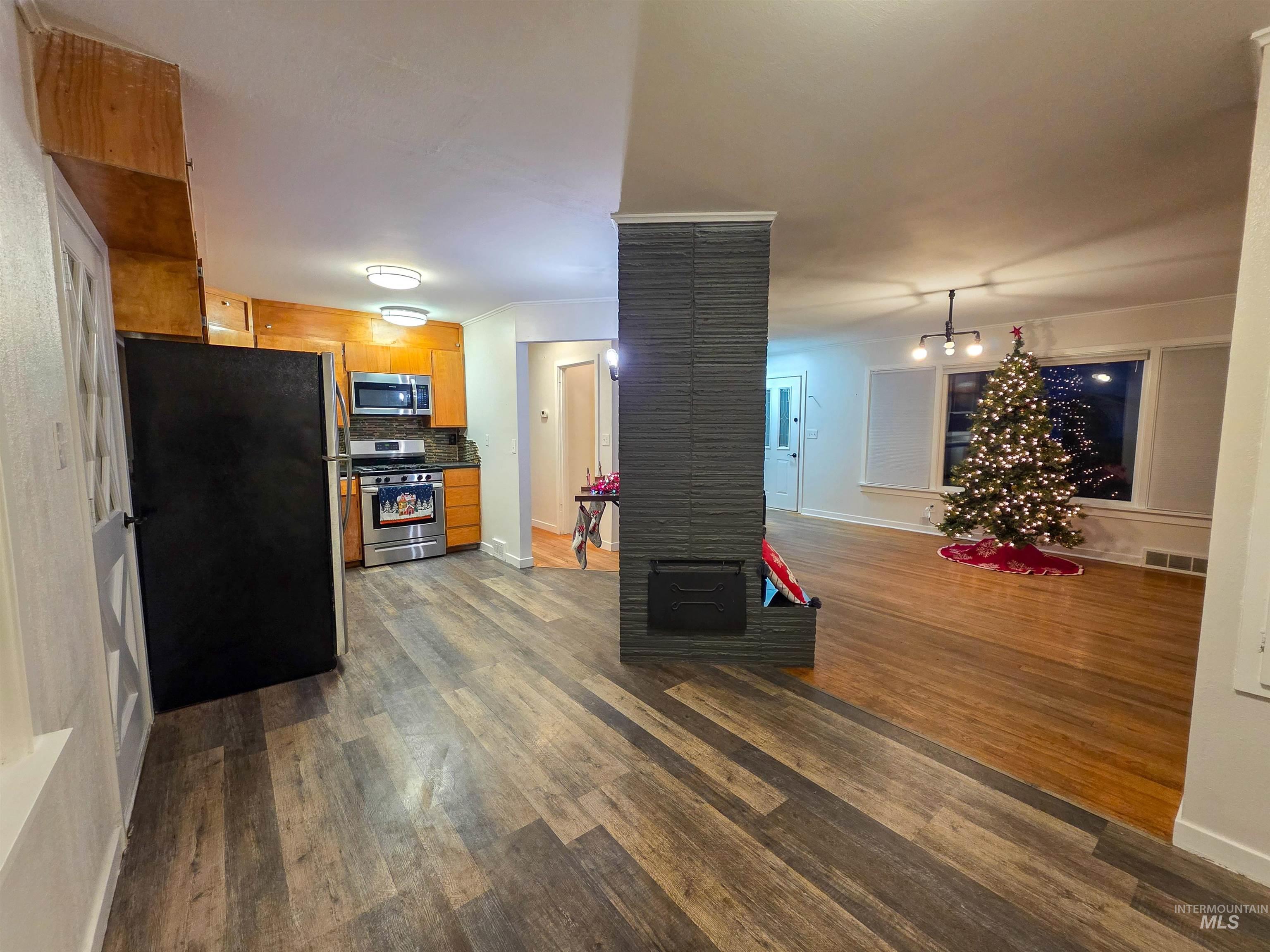 1036 Burrell Ave, Lewiston, Idaho 83501, 4 Bedrooms, 2 Bathrooms, Residential For Sale, Price $379,999, 98969461