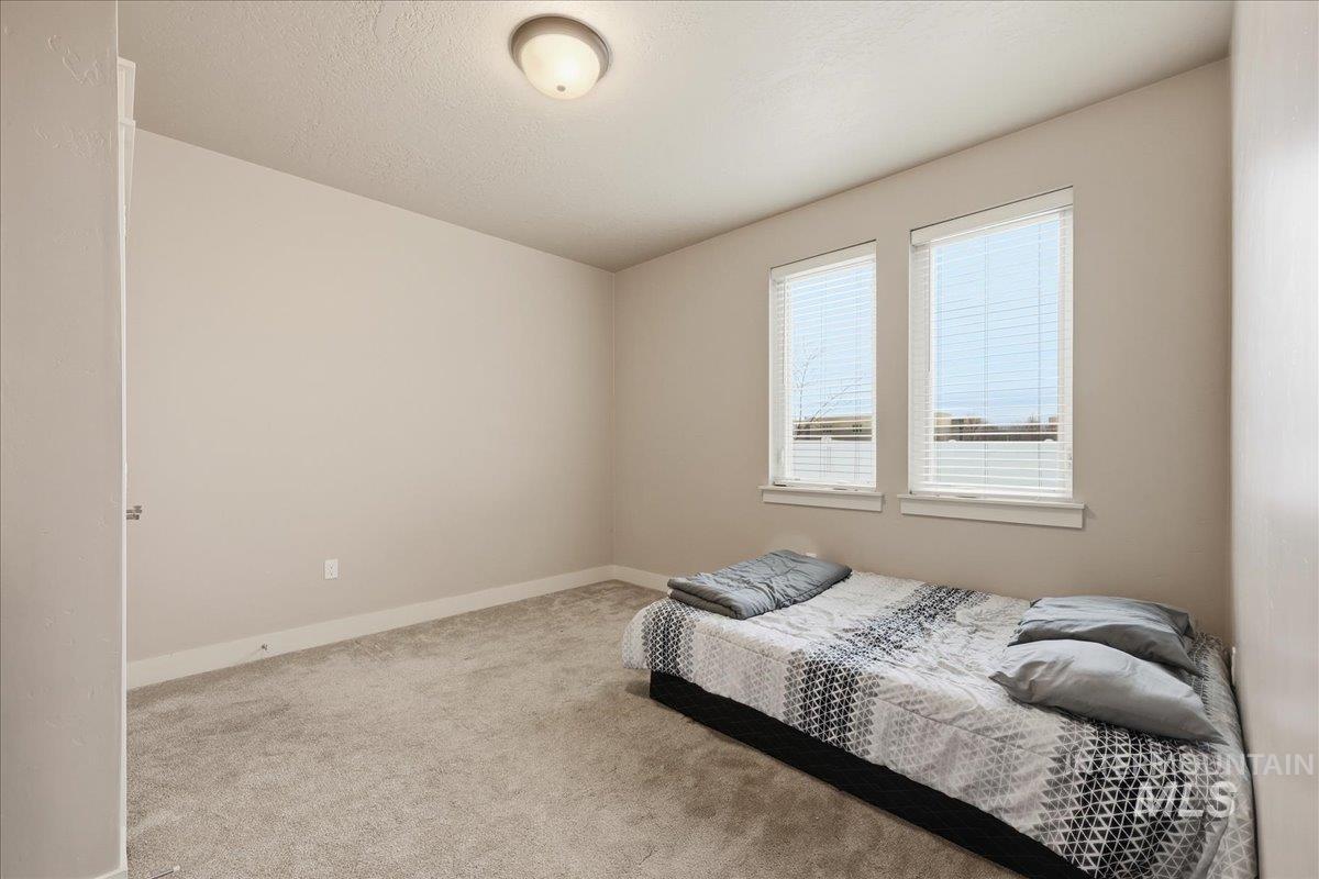 92 S Ravine Way, Nampa, Idaho 83687, 6 Bedrooms, 3.5 Bathrooms, Residential For Sale, Price $769,900,MLS 98969463