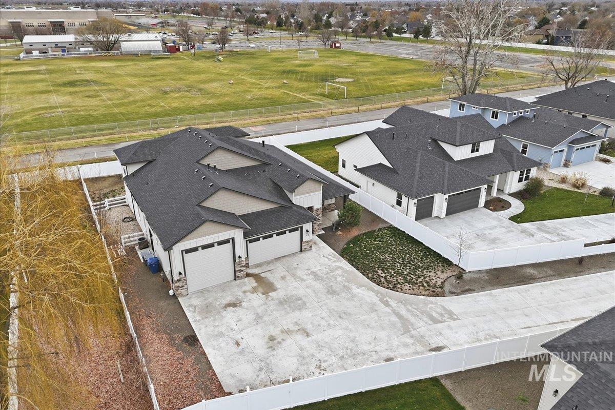 92 S Ravine Way, Nampa, Idaho 83687, 6 Bedrooms, 3.5 Bathrooms, Residential For Sale, Price $769,900,MLS 98969463