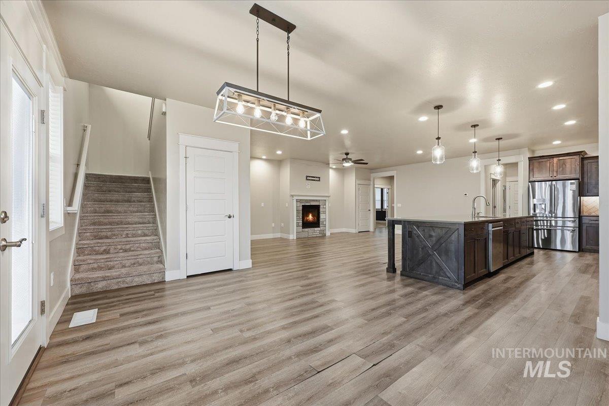 92 S Ravine Way, Nampa, Idaho 83687, 6 Bedrooms, 3.5 Bathrooms, Residential For Sale, Price $769,900,MLS 98969463