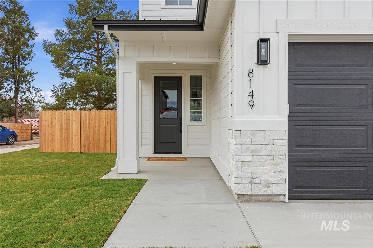 8149 N Breezy Ave, Boise, Idaho 83714, 3 Bedrooms, 2.5 Bathrooms, Residential For Sale, Price $559,900, 98969466