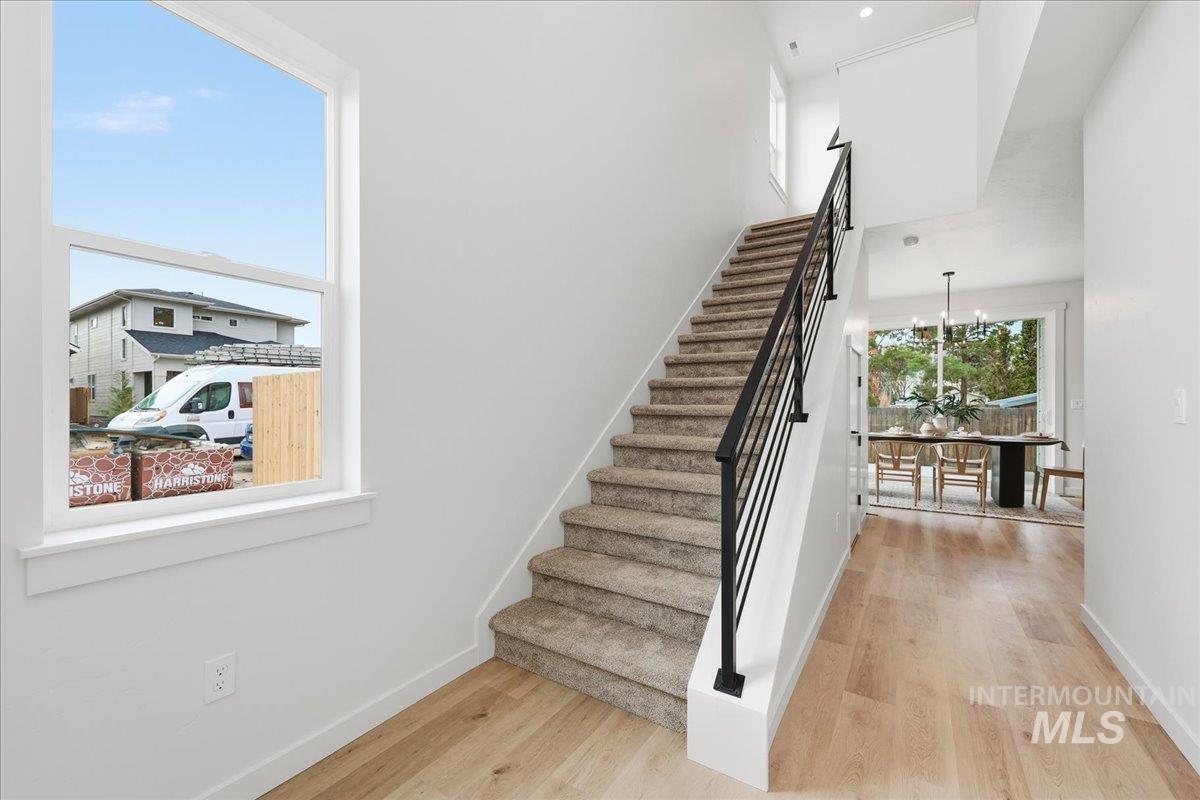 8149 N Breezy Ave, Boise, Idaho 83714, 3 Bedrooms, 2.5 Bathrooms, Residential For Sale, Price $559,900, 98969466