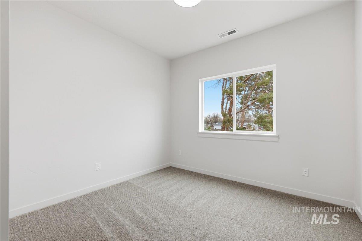 8149 N Breezy Ave, Boise, Idaho 83714, 3 Bedrooms, 2.5 Bathrooms, Residential For Sale, Price $559,900, 98969466