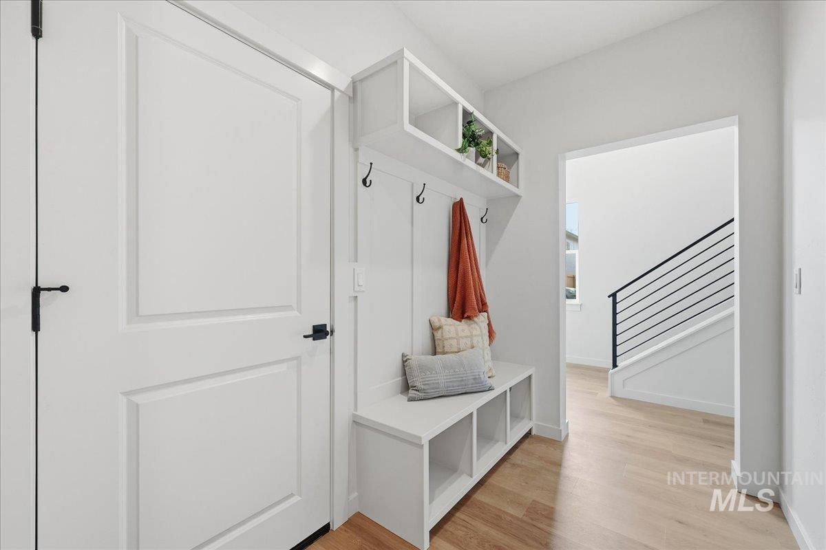 8149 N Breezy Ave, Boise, Idaho 83714, 3 Bedrooms, 2.5 Bathrooms, Residential For Sale, Price $559,900, 98969466