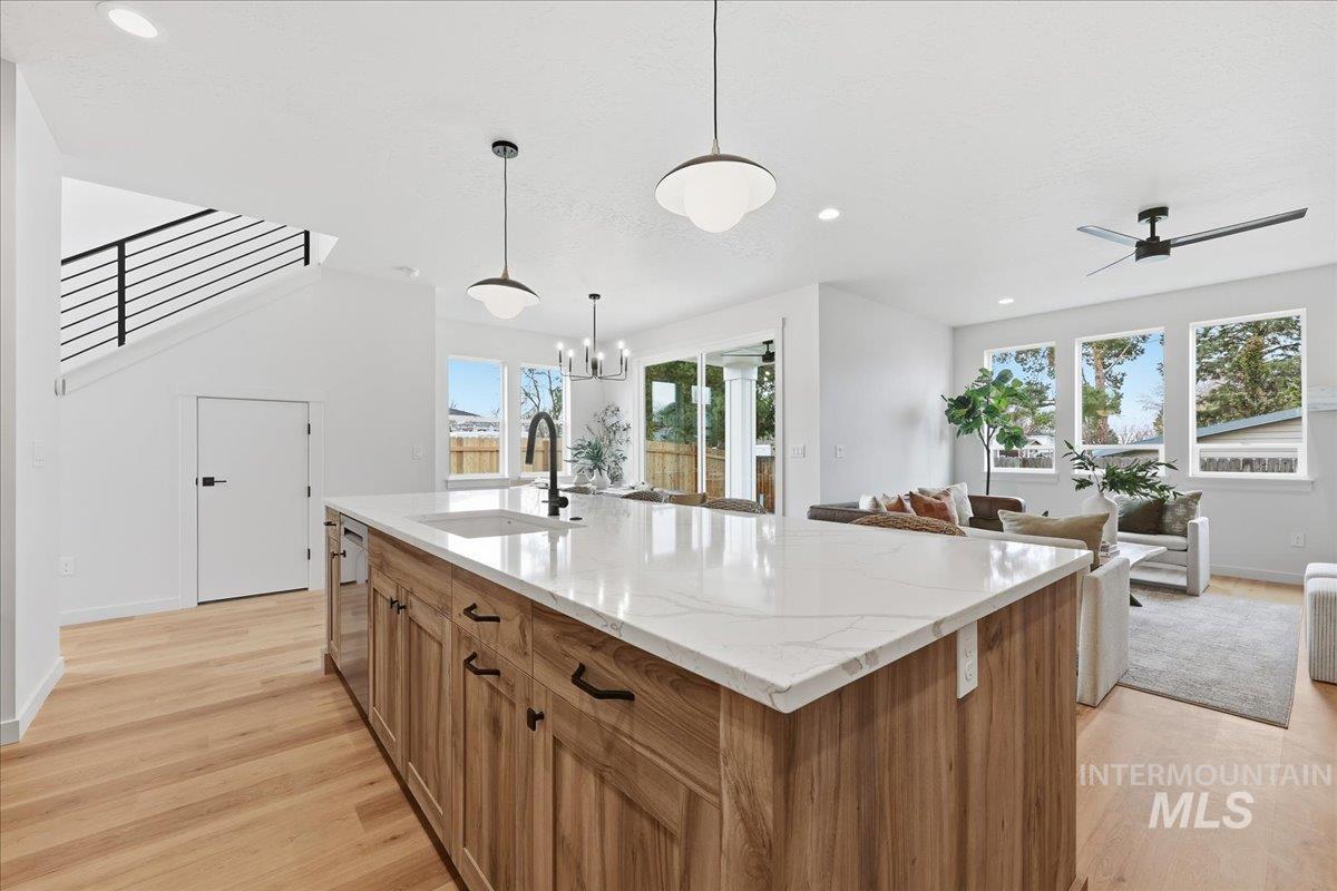 8149 N Breezy Ave, Boise, Idaho 83714, 3 Bedrooms, 2.5 Bathrooms, Residential For Sale, Price $559,900, 98969466