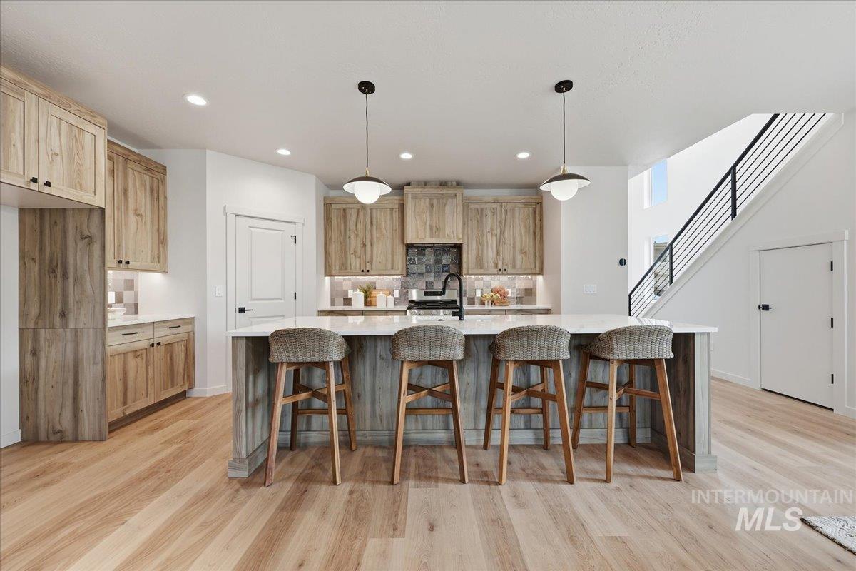 8149 N Breezy Ave, Boise, Idaho 83714, 3 Bedrooms, 2.5 Bathrooms, Residential For Sale, Price $559,900, 98969466