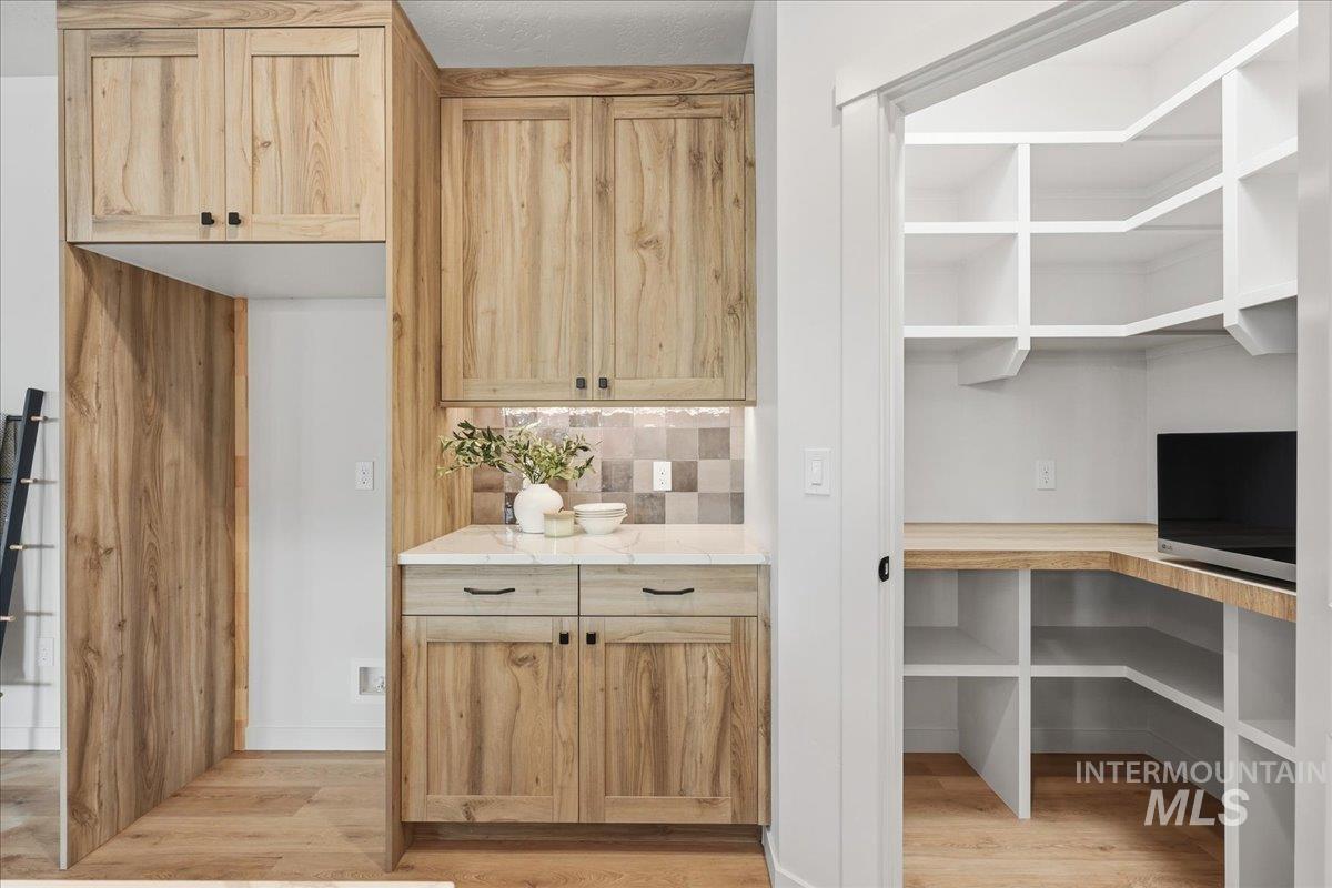 8149 N Breezy Ave, Boise, Idaho 83714, 3 Bedrooms, 2.5 Bathrooms, Residential For Sale, Price $559,900, 98969466