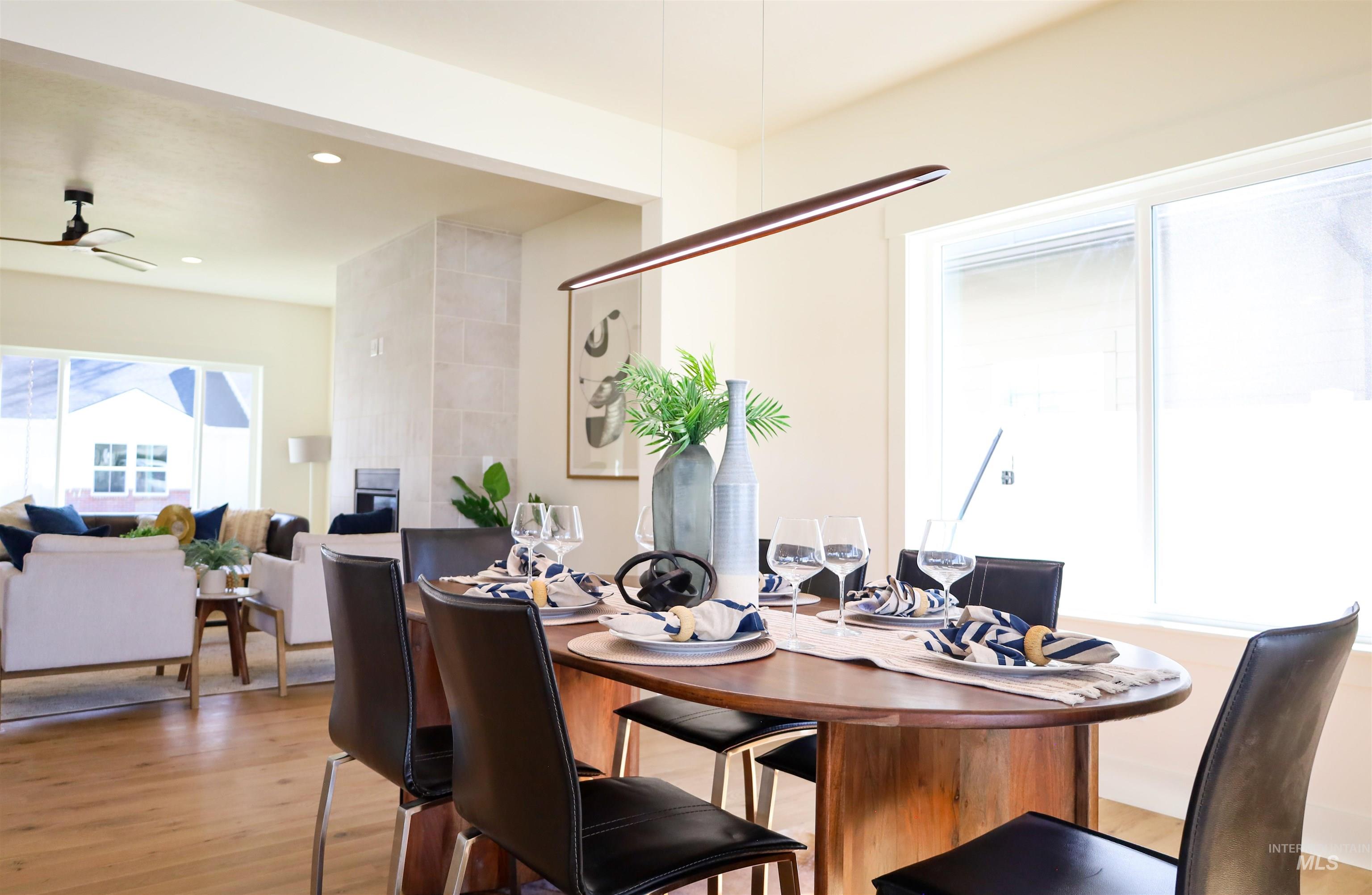 1038 E Fleetwood Ct, Boise, Idaho 83706, 4 Bedrooms, 2.5 Bathrooms, Residential For Sale, Price $769,000,MLS 98969470